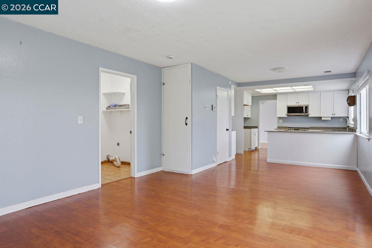 Detail Gallery Image 8 of 39 For 207 Arlington Way, Vacaville,  CA 95687 - 4 Beds | 2/1 Baths