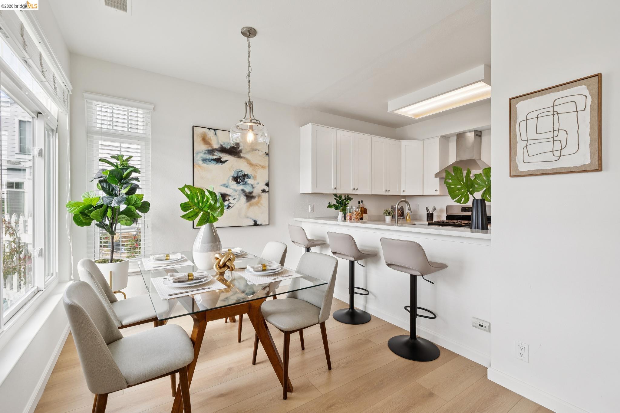 Detail Gallery Image 17 of 56 For 306 Commodore Dr, Richmond,  CA 94804 - 2 Beds | 2/1 Baths