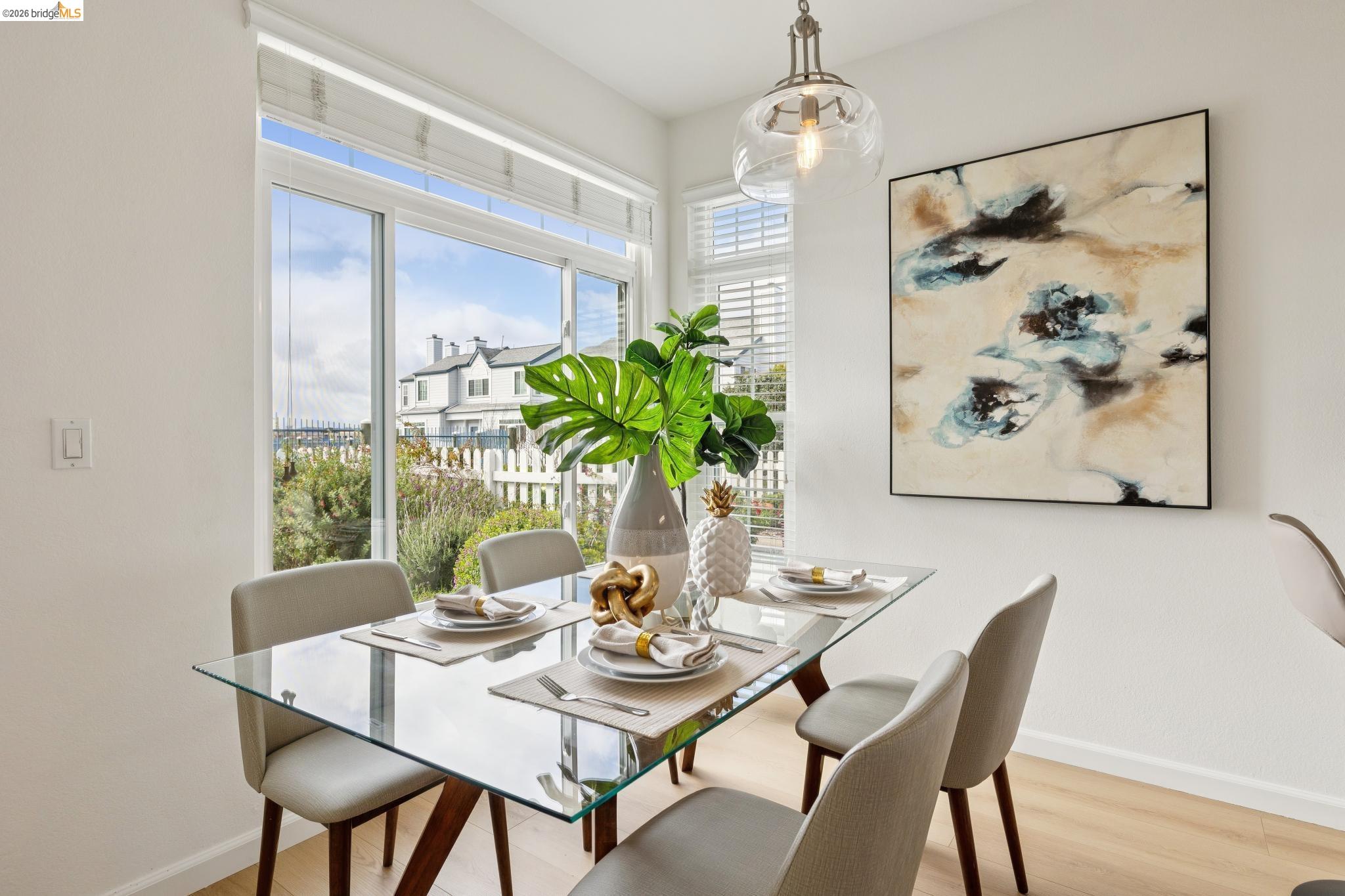 Detail Gallery Image 19 of 56 For 306 Commodore Dr, Richmond,  CA 94804 - 2 Beds | 2/1 Baths