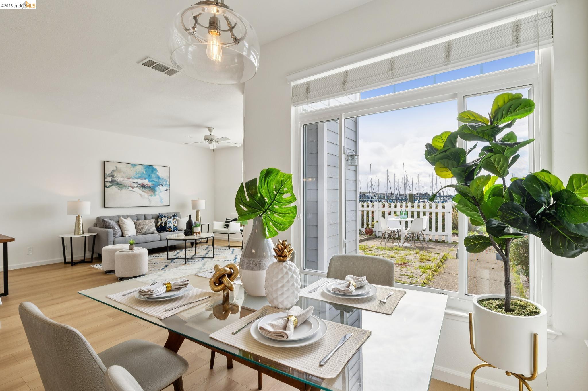 Detail Gallery Image 21 of 56 For 306 Commodore Dr, Richmond,  CA 94804 - 2 Beds | 2/1 Baths