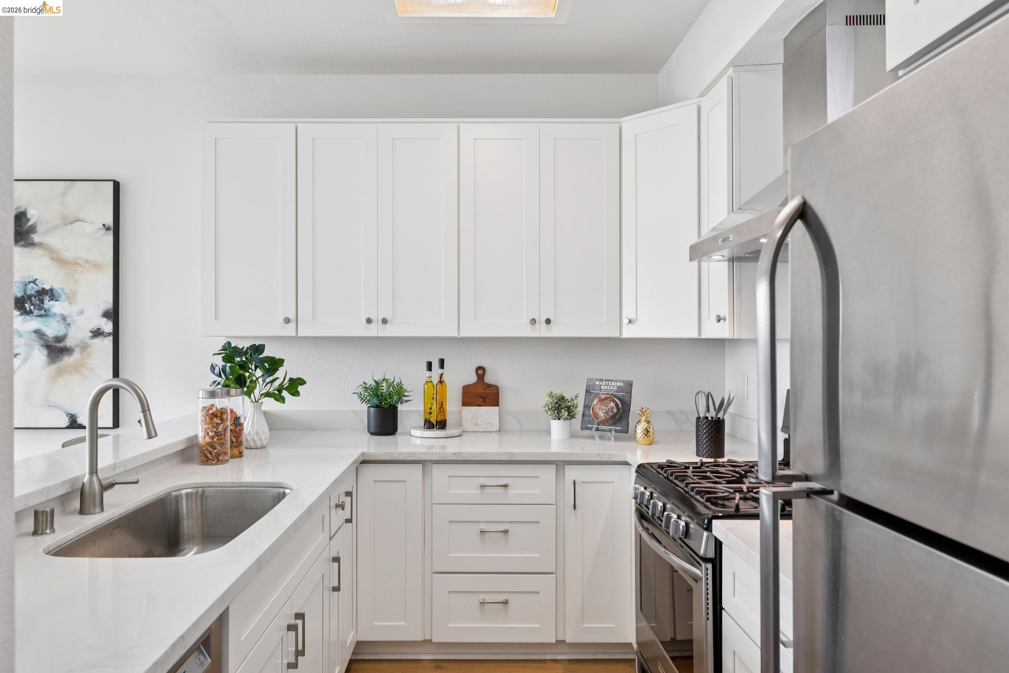 Detail Gallery Image 24 of 56 For 306 Commodore Dr, Richmond,  CA 94804 - 2 Beds | 2/1 Baths