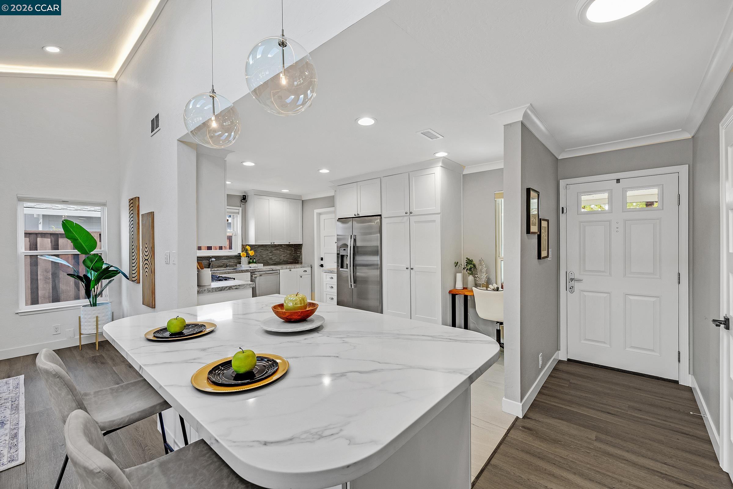 Detail Gallery Image 11 of 39 For 774 San Pablo Dr, Mountain View,  CA 94043 - 3 Beds | 2 Baths