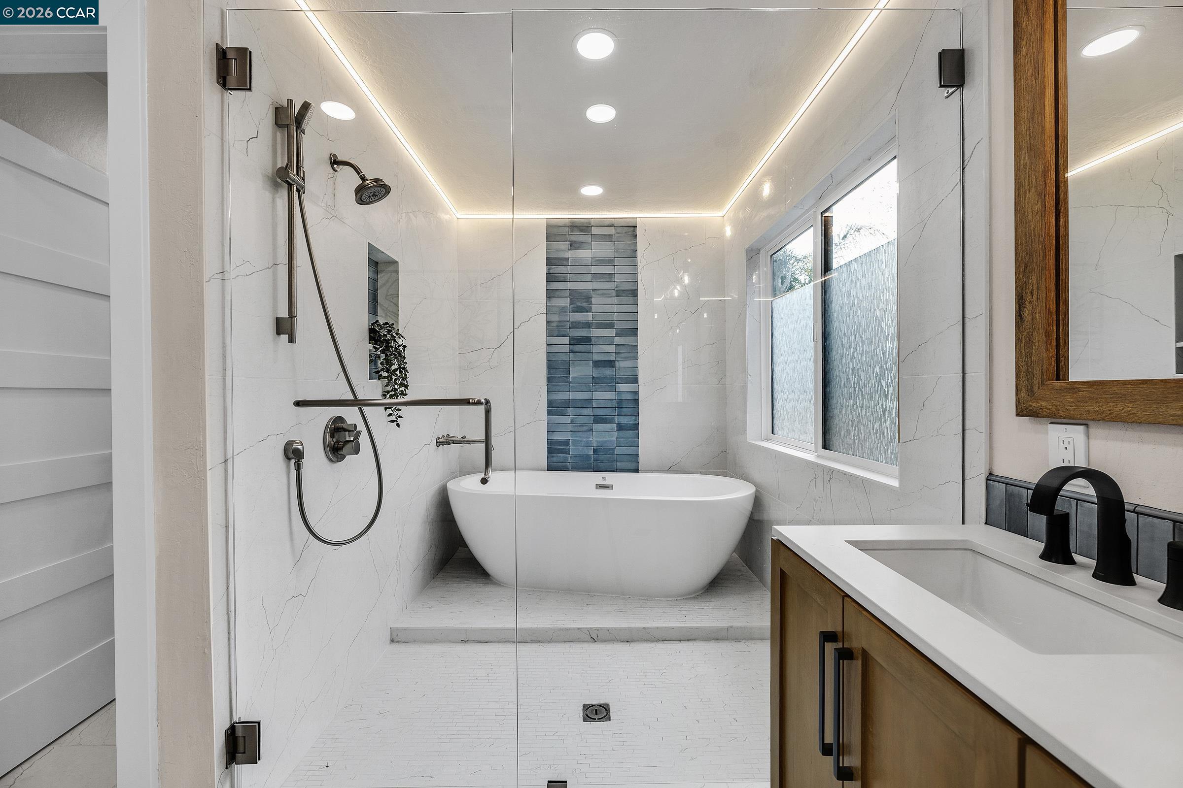 Detail Gallery Image 21 of 39 For 774 San Pablo Dr, Mountain View,  CA 94043 - 3 Beds | 2 Baths