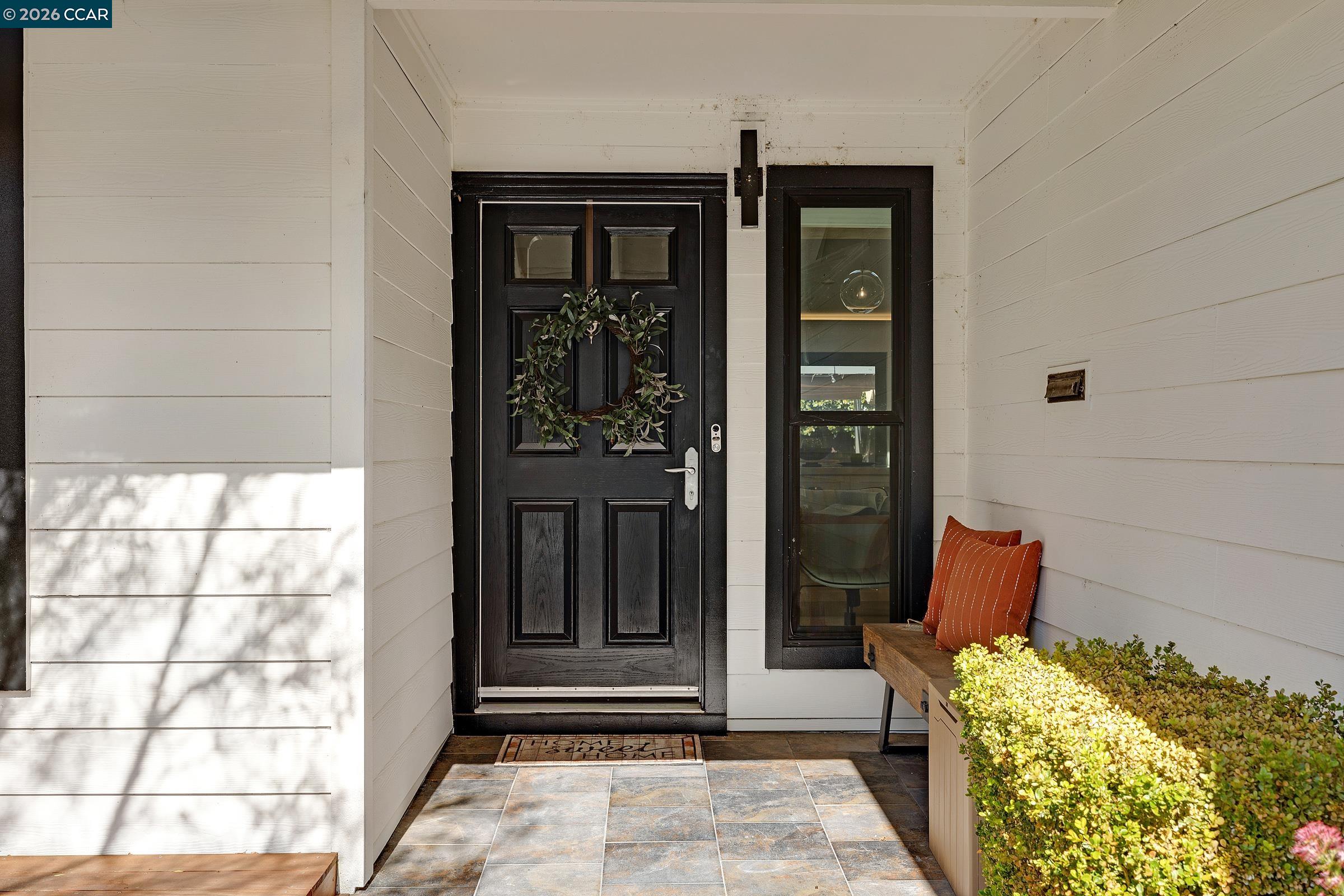 Detail Gallery Image 4 of 39 For 774 San Pablo Dr, Mountain View,  CA 94043 - 3 Beds | 2 Baths