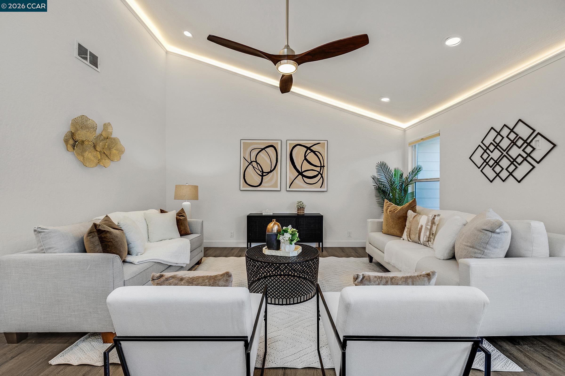 Detail Gallery Image 6 of 39 For 774 San Pablo Dr, Mountain View,  CA 94043 - 3 Beds | 2 Baths