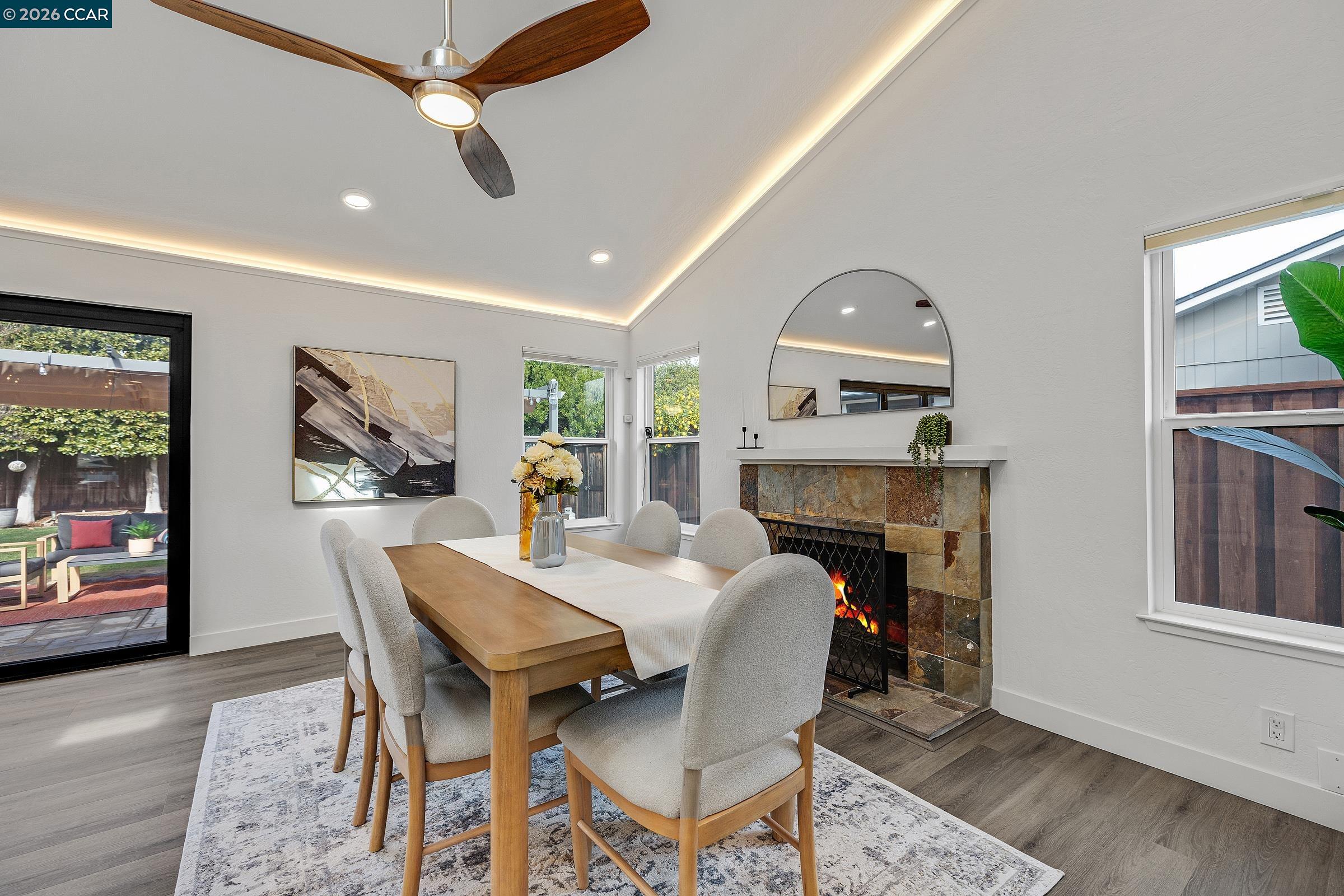 Detail Gallery Image 9 of 39 For 774 San Pablo Dr, Mountain View,  CA 94043 - 3 Beds | 2 Baths