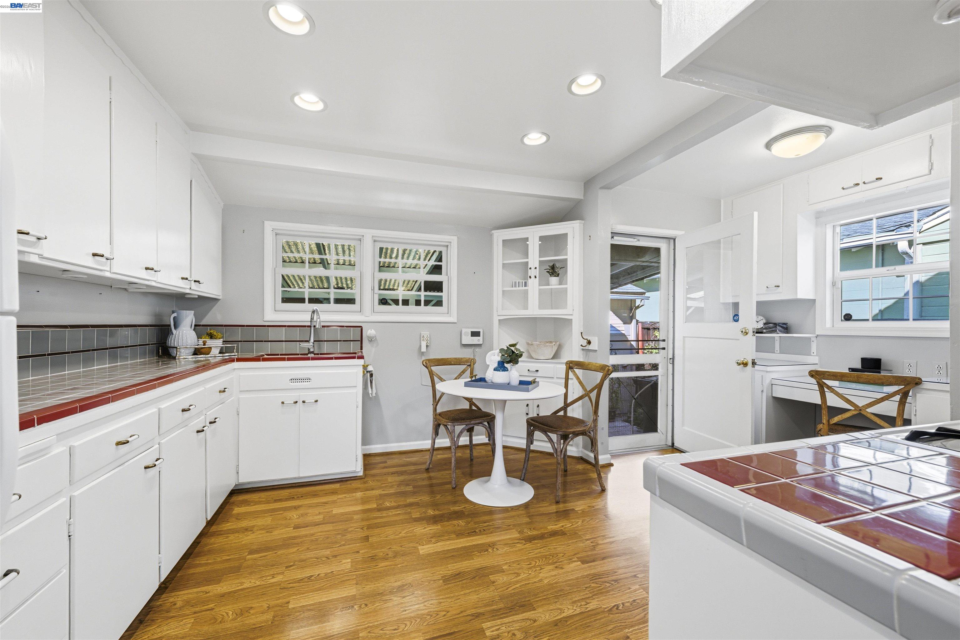 Detail Gallery Image 15 of 56 For 1716 Elm St, Livermore,  CA 94551 - 3 Beds | 1 Baths