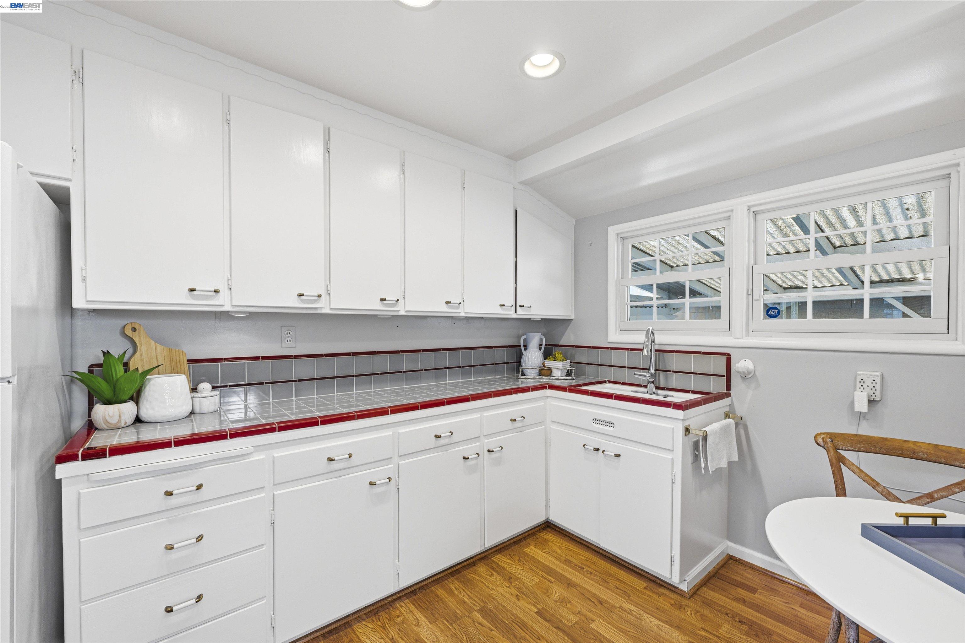 Detail Gallery Image 17 of 56 For 1716 Elm St, Livermore,  CA 94551 - 3 Beds | 1 Baths