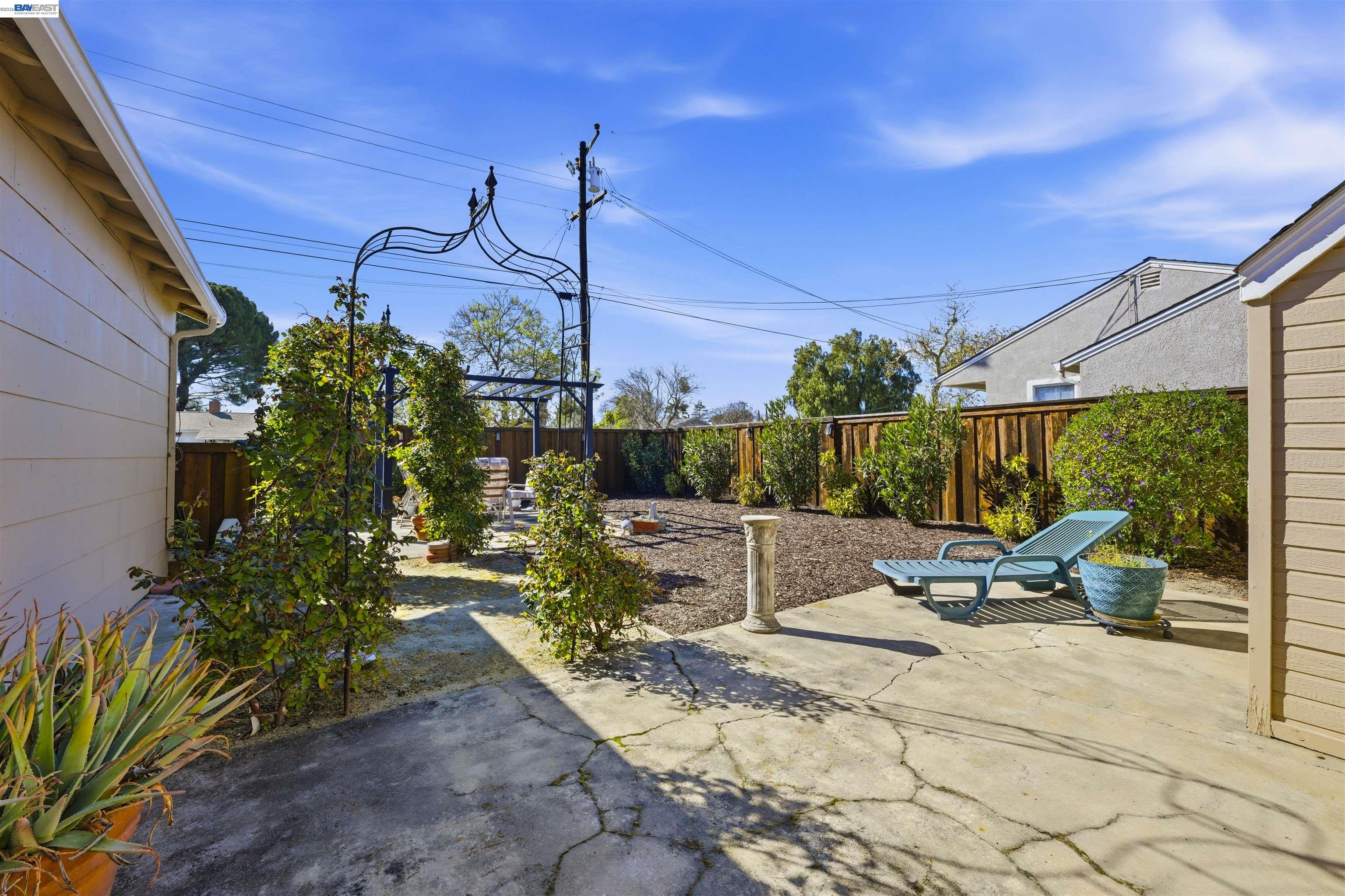 Detail Gallery Image 46 of 56 For 1716 Elm St, Livermore,  CA 94551 - 3 Beds | 1 Baths