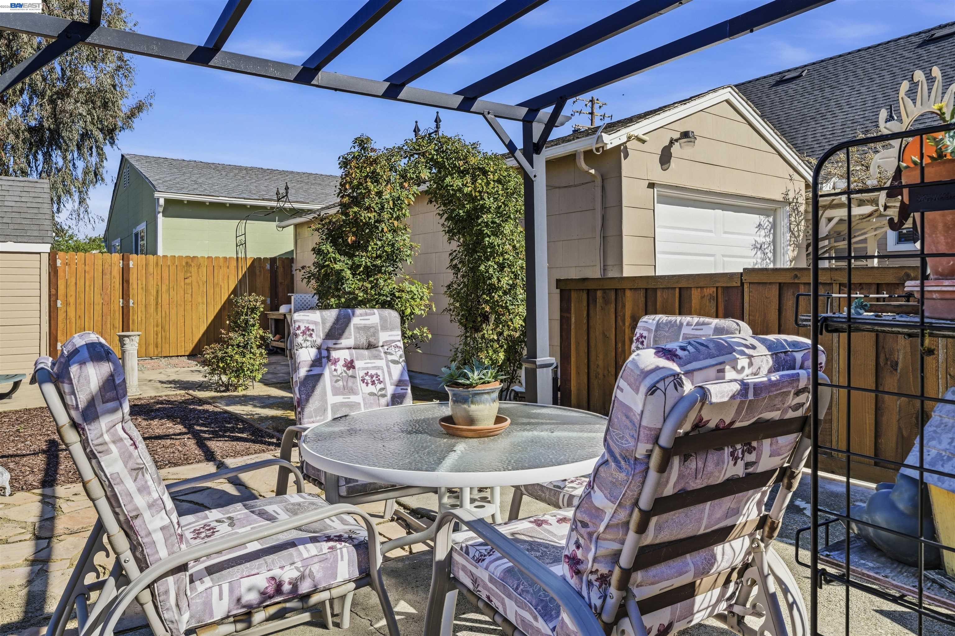 Detail Gallery Image 47 of 56 For 1716 Elm St, Livermore,  CA 94551 - 3 Beds | 1 Baths