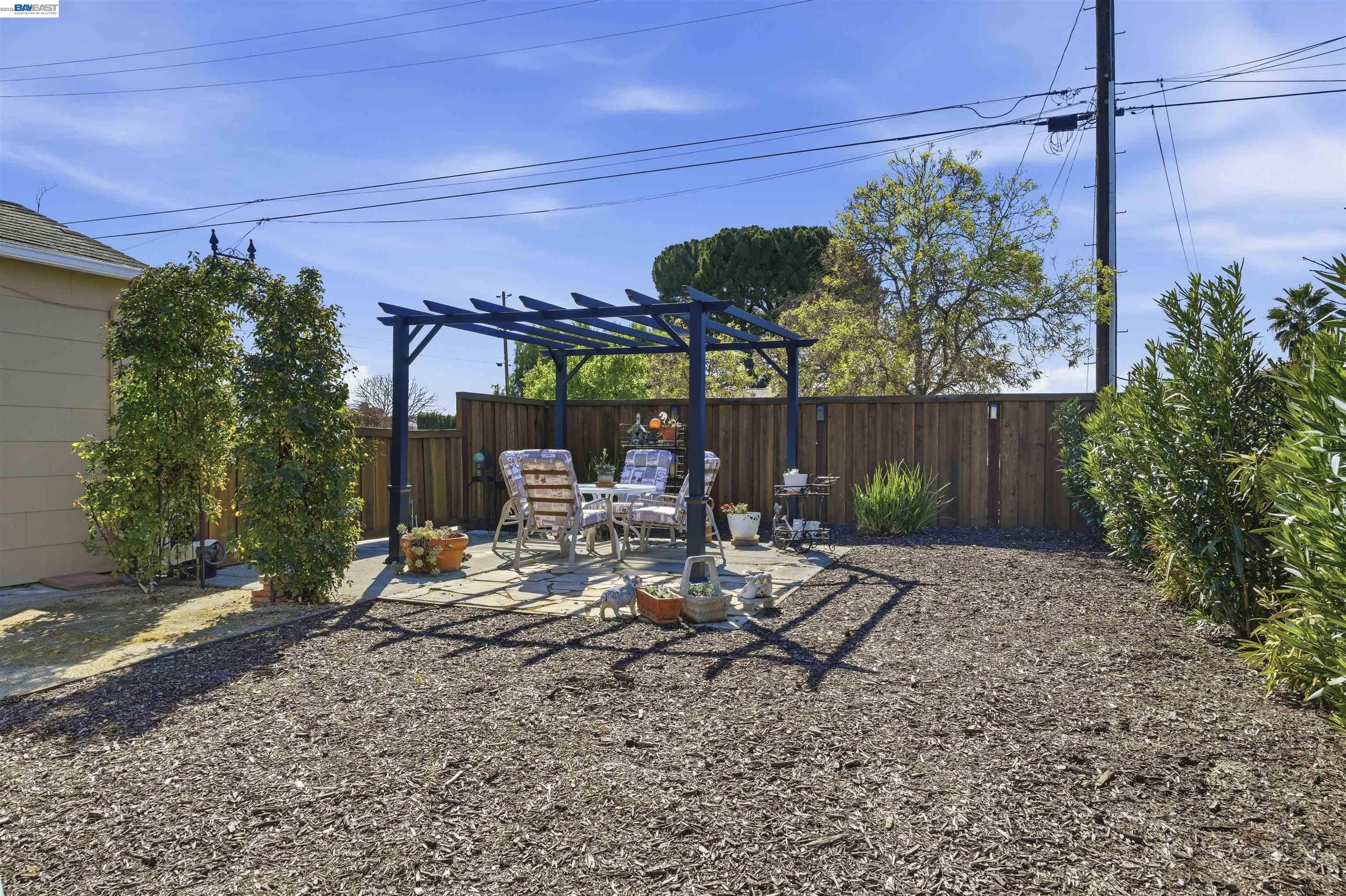 Detail Gallery Image 50 of 56 For 1716 Elm St, Livermore,  CA 94551 - 3 Beds | 1 Baths