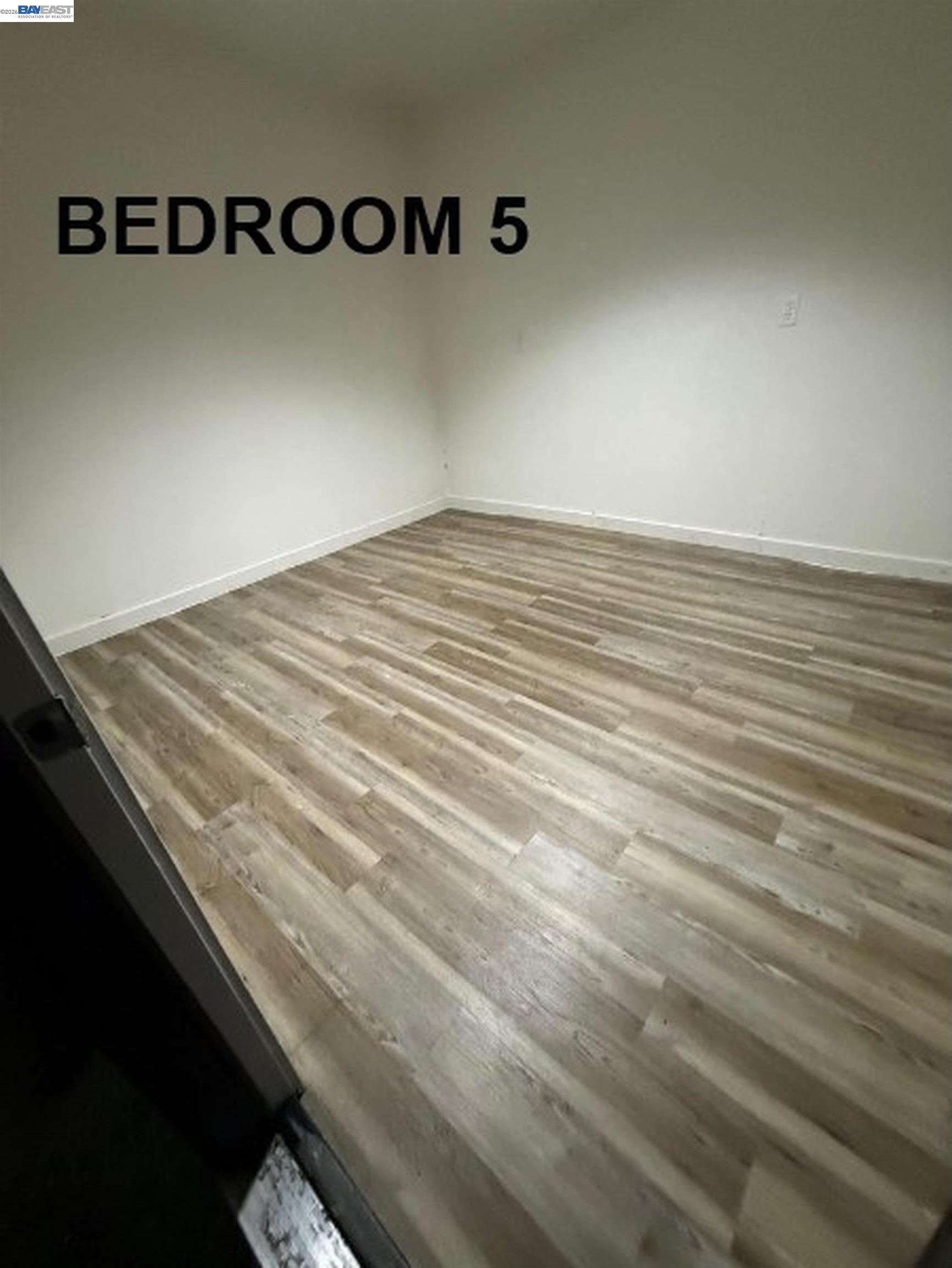 Detail Gallery Image 14 of 14 For 1130 61st Ave, Oakland,  CA 94621 - 5 Beds | 1 Baths