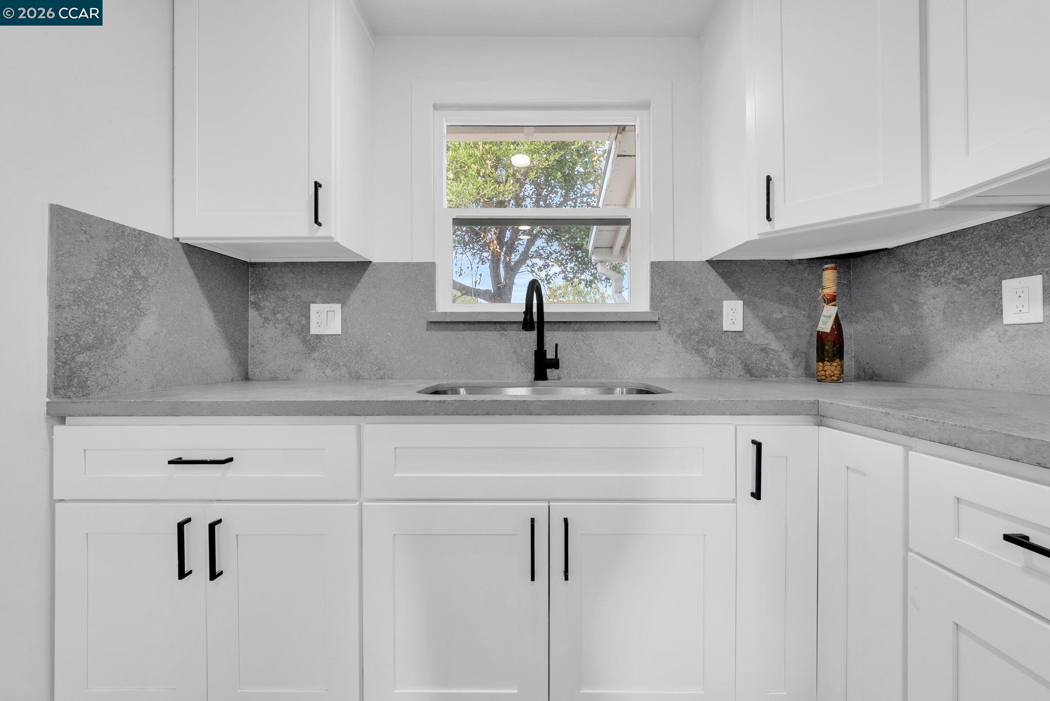 Detail Gallery Image 13 of 30 For 2699 Vale Rd, San Pablo,  CA 94806 - 3 Beds | 2 Baths