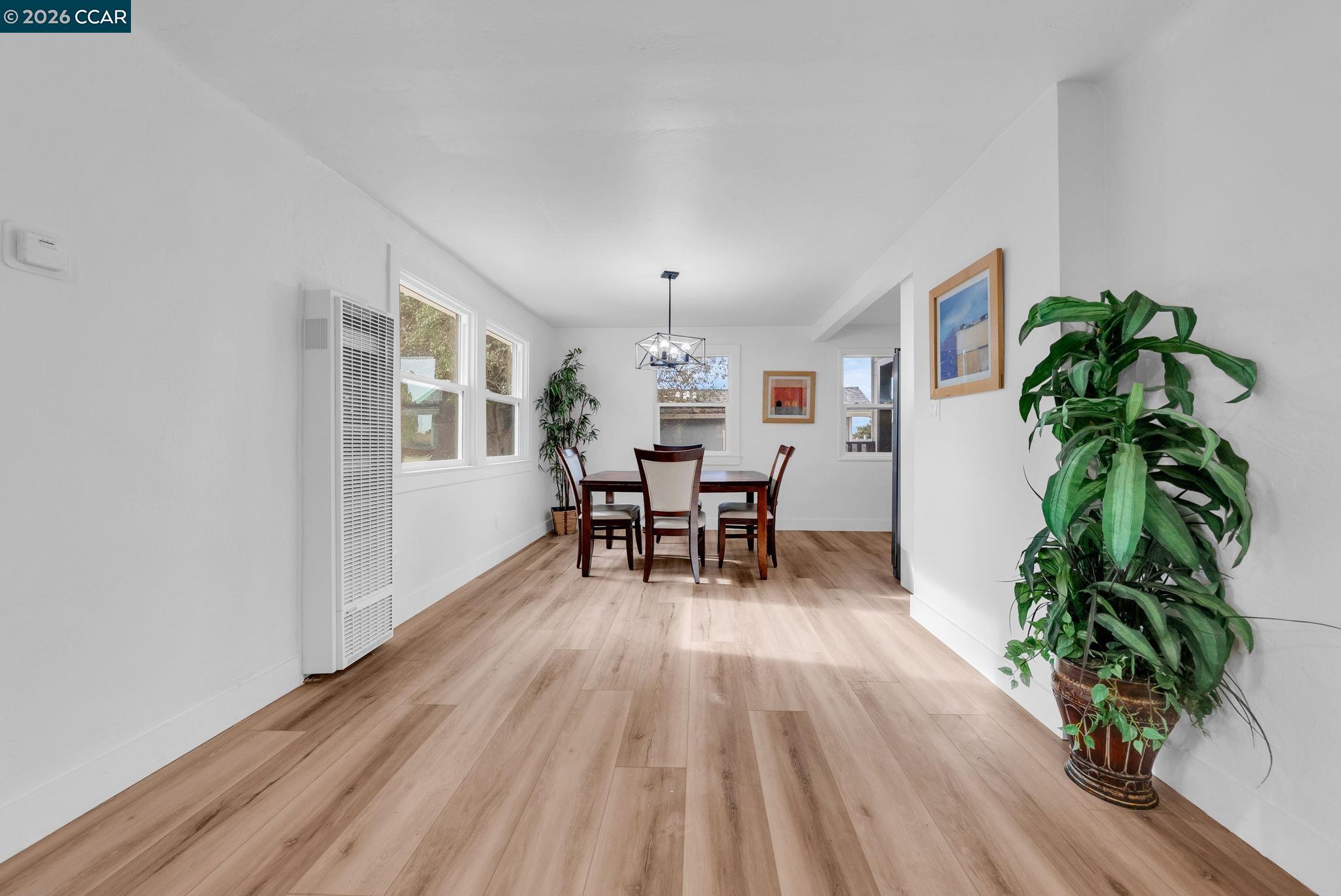 Detail Gallery Image 5 of 30 For 2699 Vale Rd, San Pablo,  CA 94806 - 3 Beds | 2 Baths