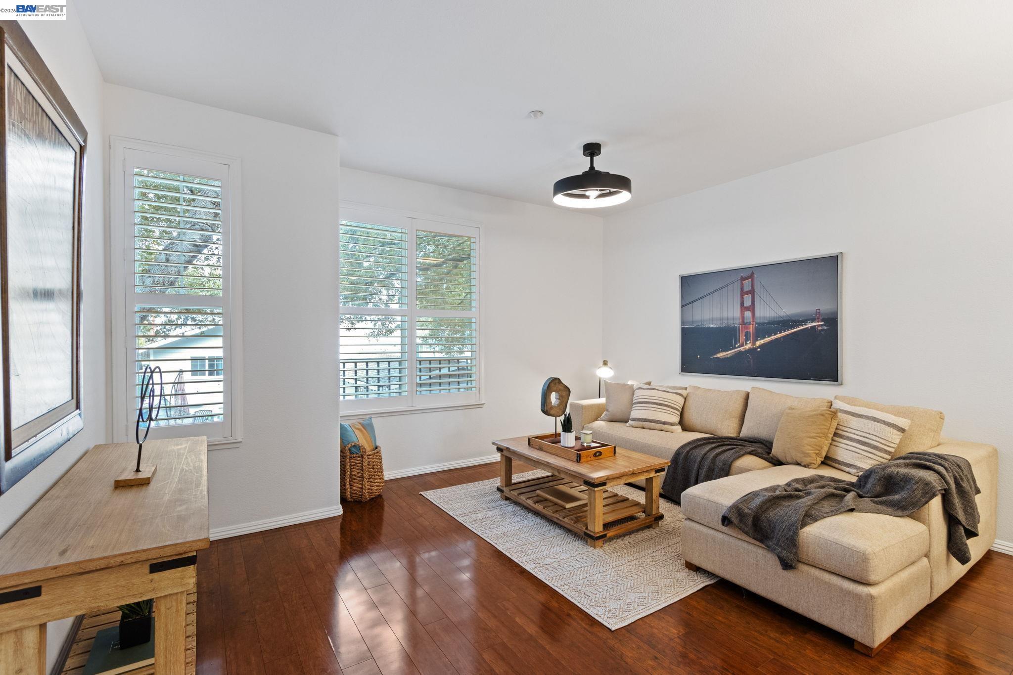 Photo #2: 41124648 Listing: Photo #2