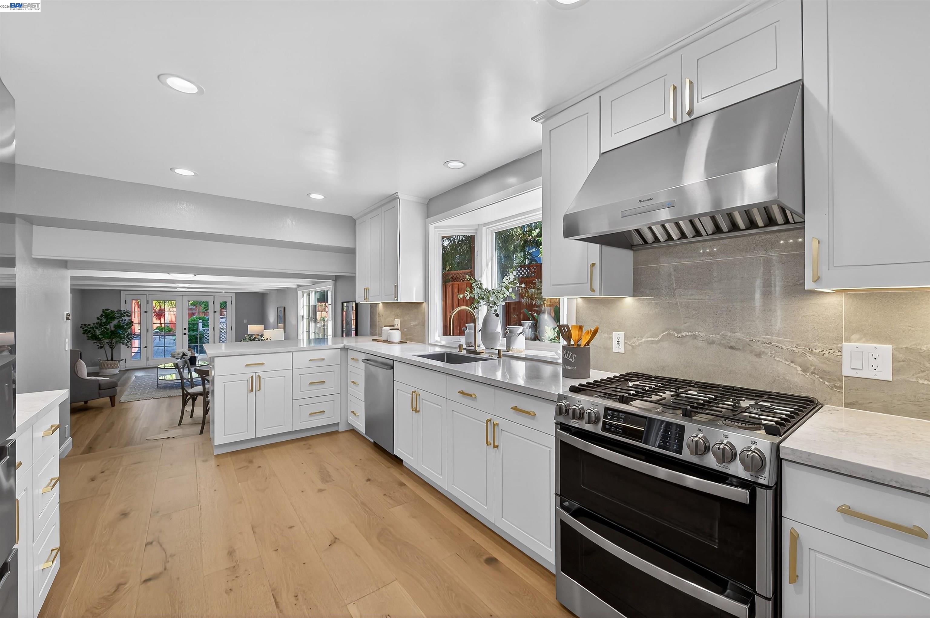 Detail Gallery Image 16 of 41 For 3215 Peachwillow Ln, Walnut Creek,  CA 94598 - 3 Beds | 2/1 Baths