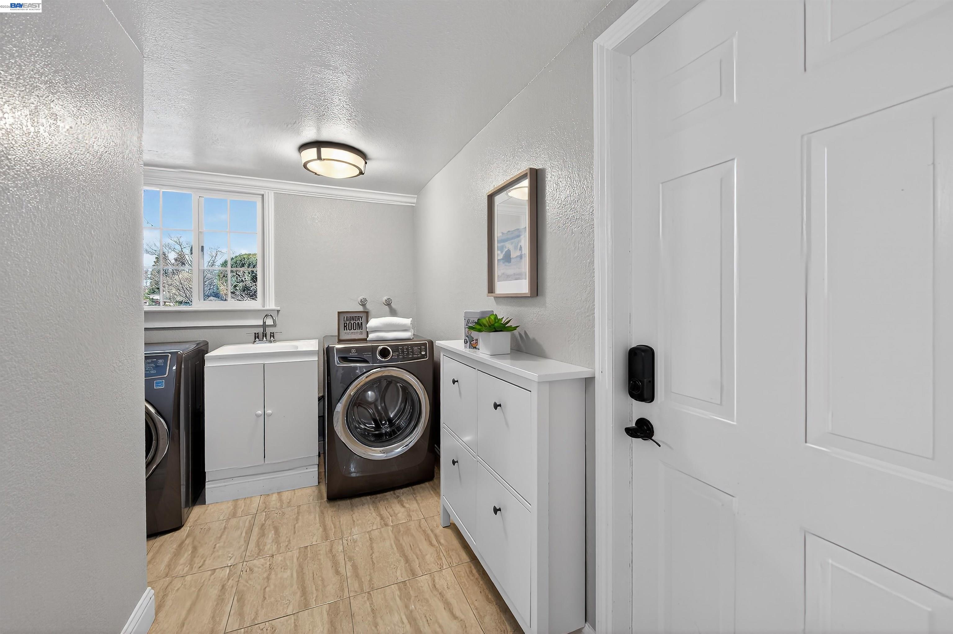 Detail Gallery Image 24 of 41 For 3215 Peachwillow Ln, Walnut Creek,  CA 94598 - 3 Beds | 2/1 Baths