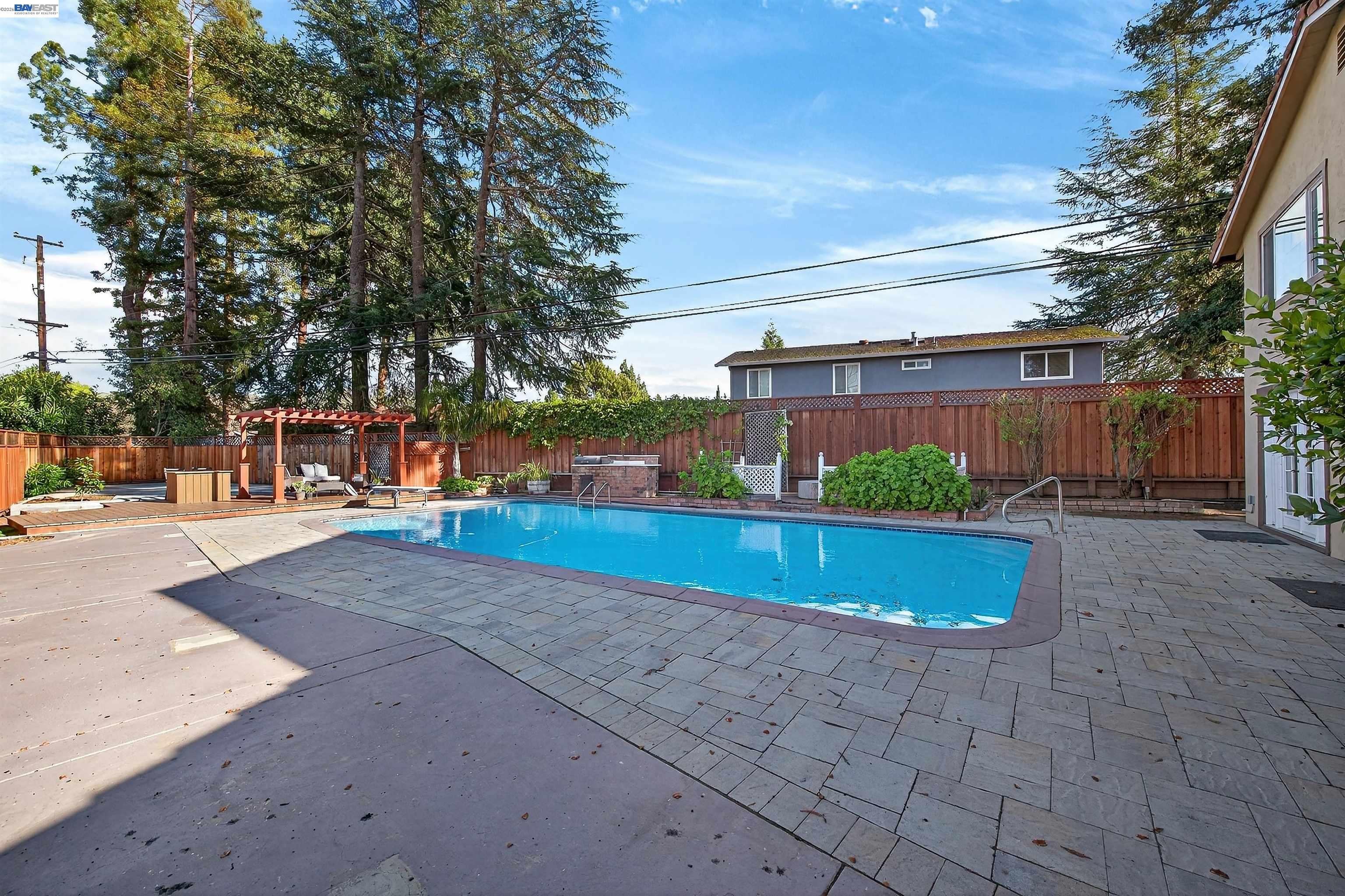 Detail Gallery Image 35 of 41 For 3215 Peachwillow Ln, Walnut Creek,  CA 94598 - 3 Beds | 2/1 Baths