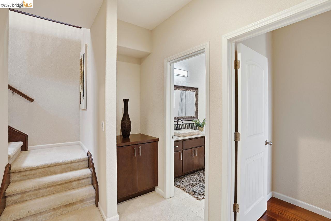 Detail Gallery Image 20 of 52 For 6271 Rocky Point Ct, Oakland,  CA 94605 - 4 Beds | 2/1 Baths