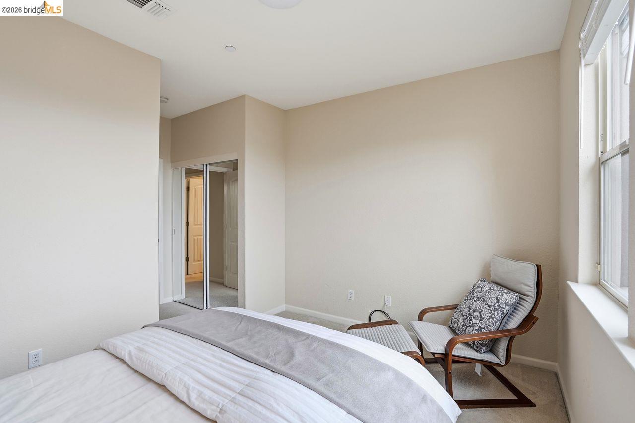 Detail Gallery Image 32 of 52 For 6271 Rocky Point Ct, Oakland,  CA 94605 - 4 Beds | 2/1 Baths