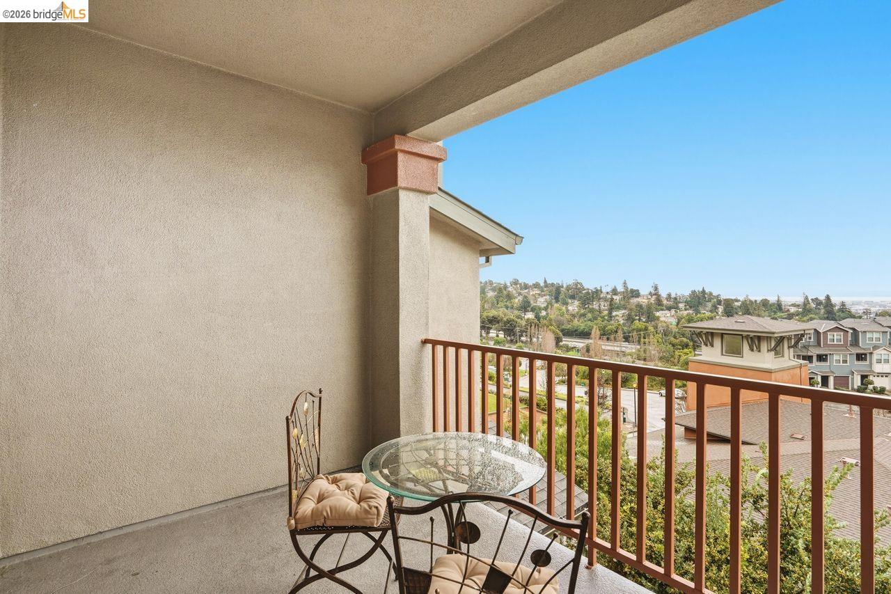 Detail Gallery Image 43 of 52 For 6271 Rocky Point Ct, Oakland,  CA 94605 - 4 Beds | 2/1 Baths