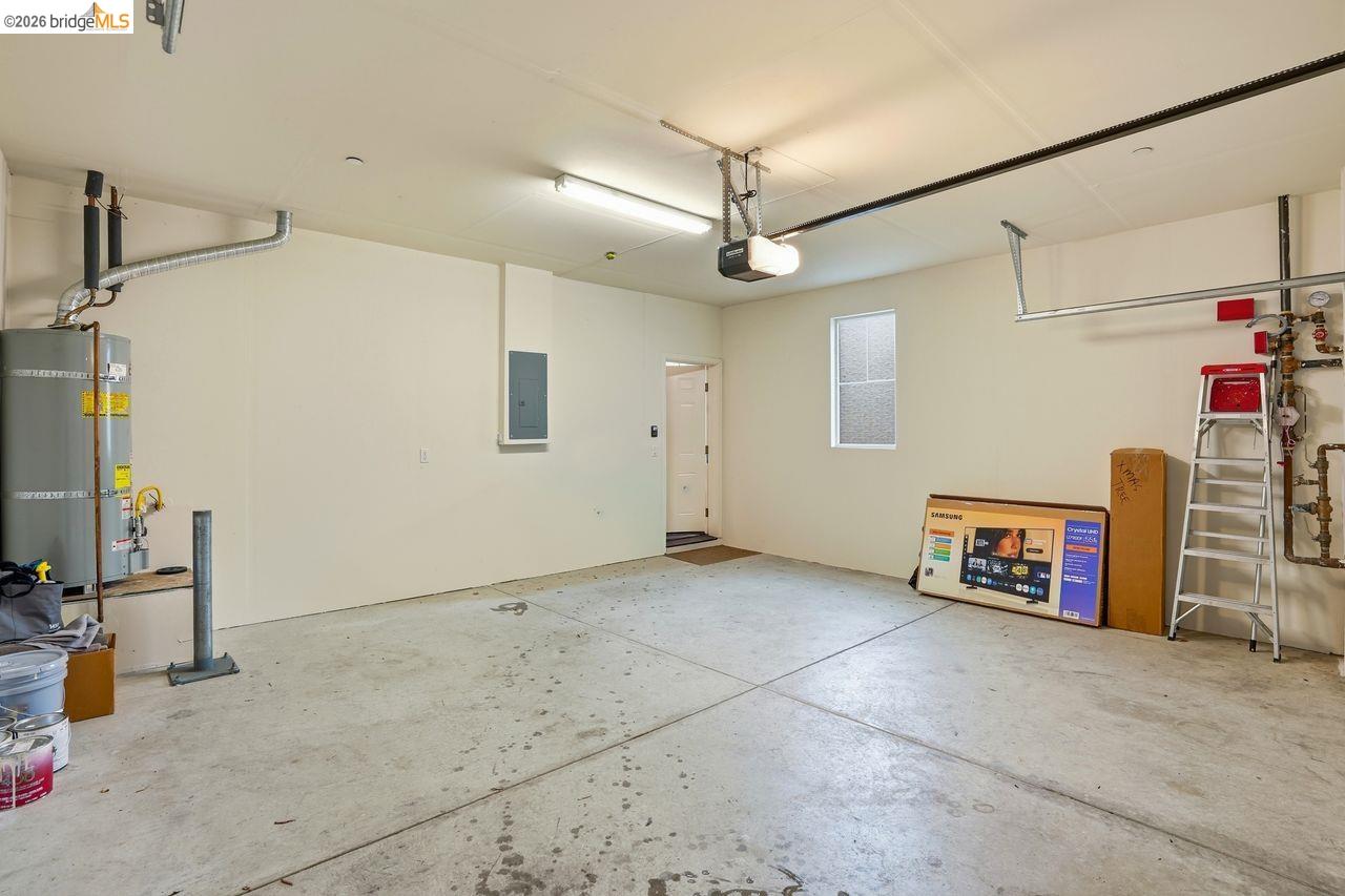 Detail Gallery Image 50 of 52 For 6271 Rocky Point Ct, Oakland,  CA 94605 - 4 Beds | 2/1 Baths