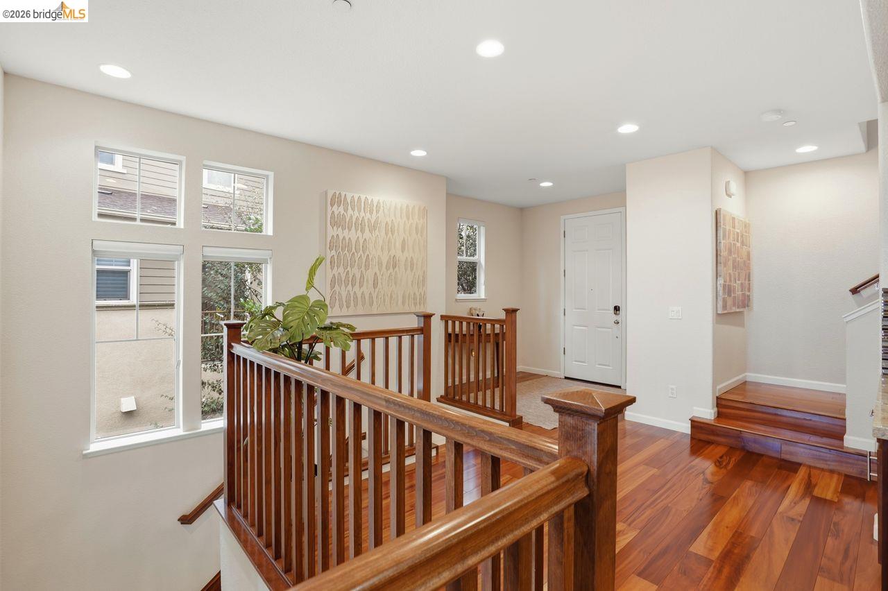 Detail Gallery Image 6 of 52 For 6271 Rocky Point Ct, Oakland,  CA 94605 - 4 Beds | 2/1 Baths