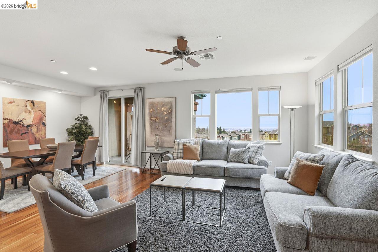 Detail Gallery Image 8 of 52 For 6271 Rocky Point Ct, Oakland,  CA 94605 - 4 Beds | 2/1 Baths