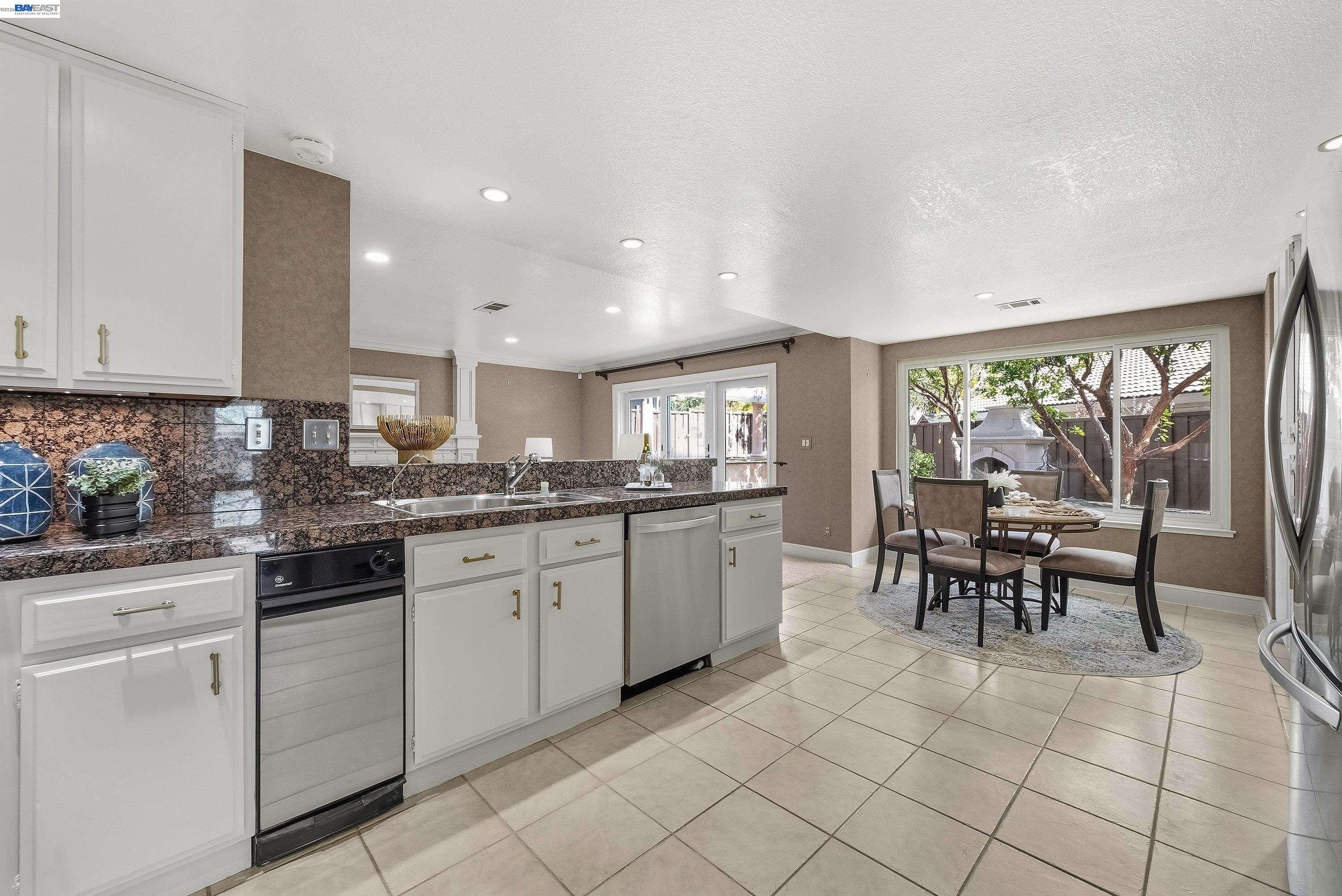 Detail Gallery Image 16 of 60 For 5445 Canyon Crest Dr, San Ramon,  CA 94582 - 4 Beds | 3 Baths