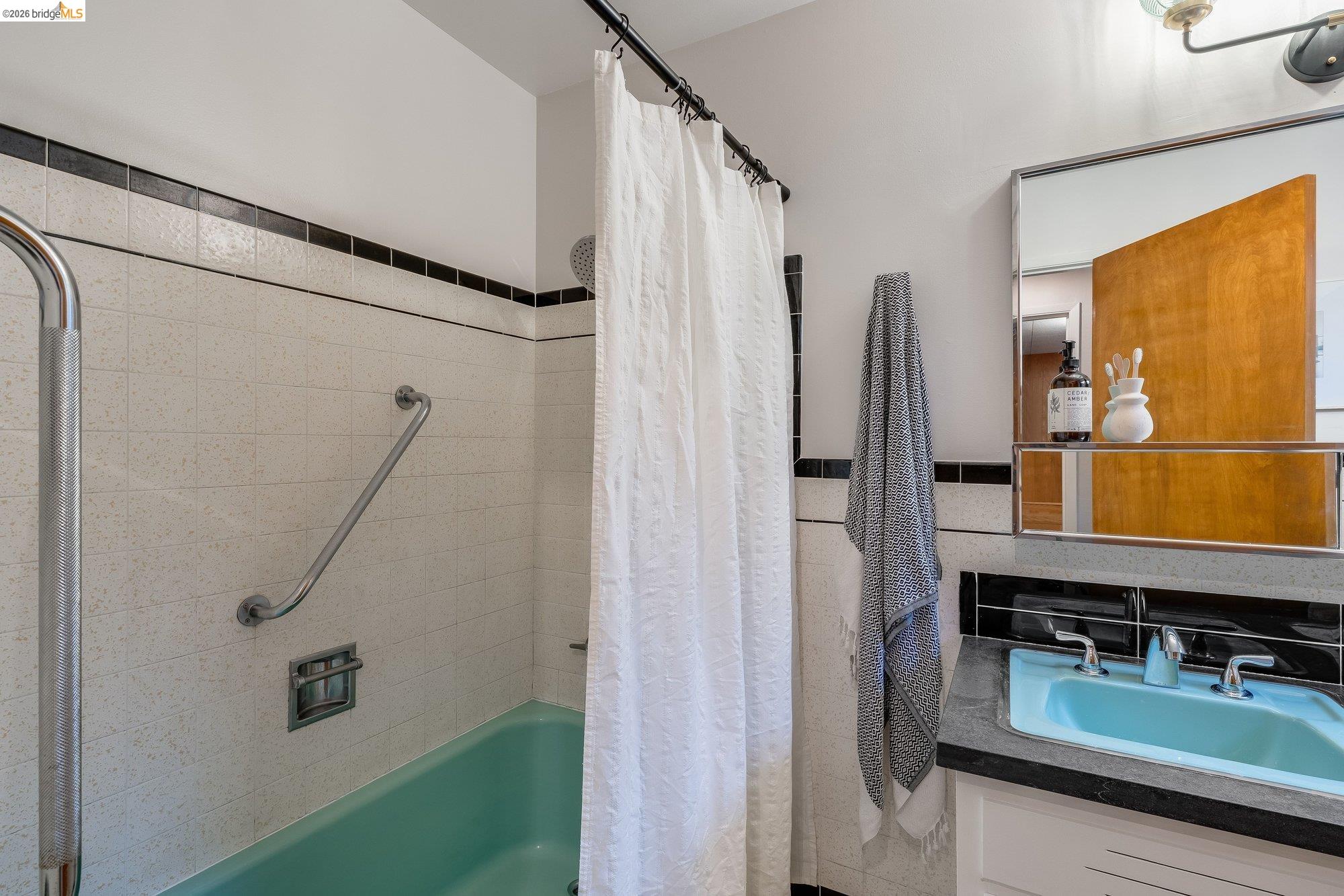 Detail Gallery Image 35 of 59 For 4830 Fair Ave., Oakland,  CA 94619 - 4 Beds | 2/1 Baths