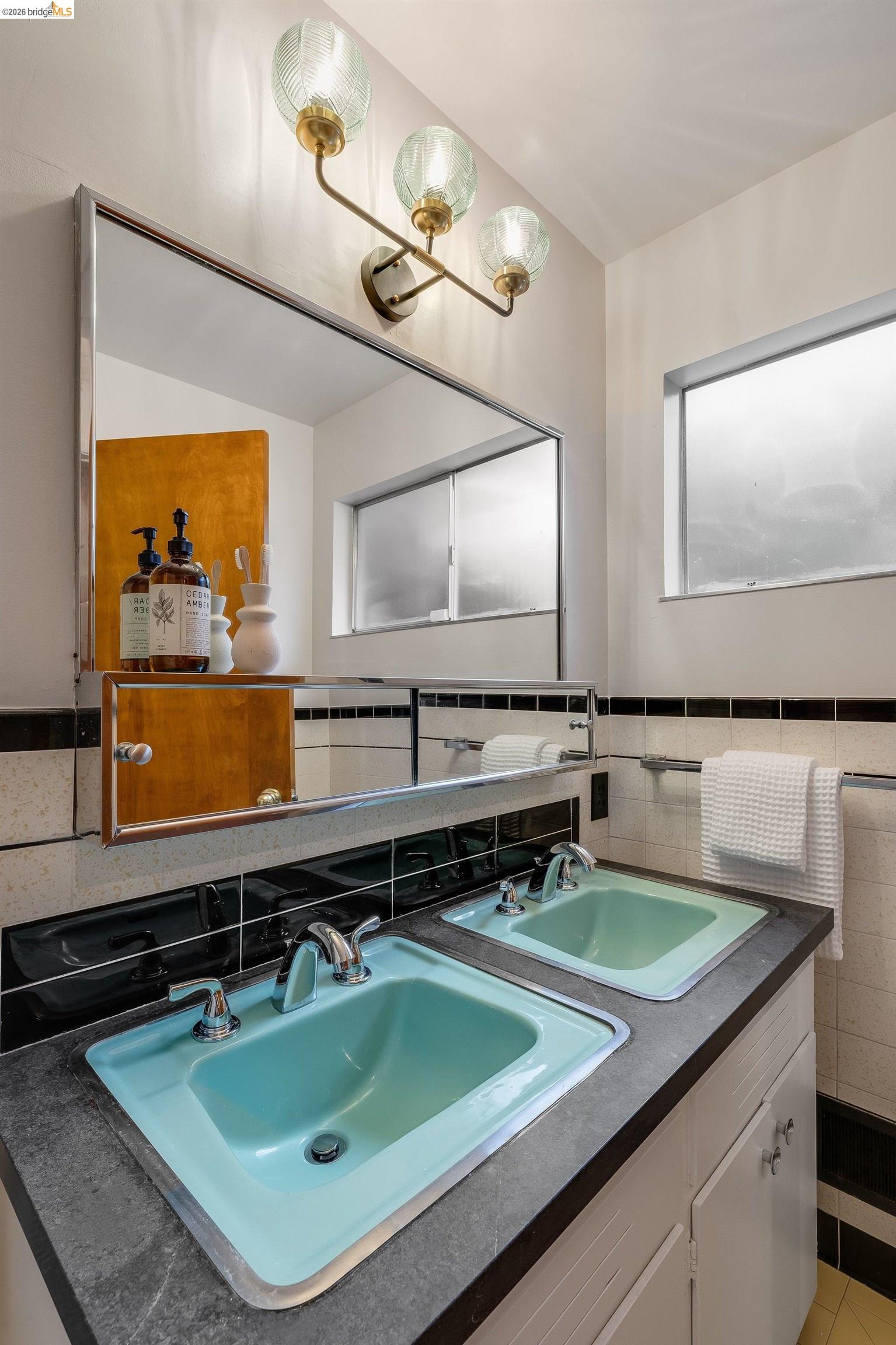 Detail Gallery Image 36 of 59 For 4830 Fair Ave., Oakland,  CA 94619 - 4 Beds | 2/1 Baths