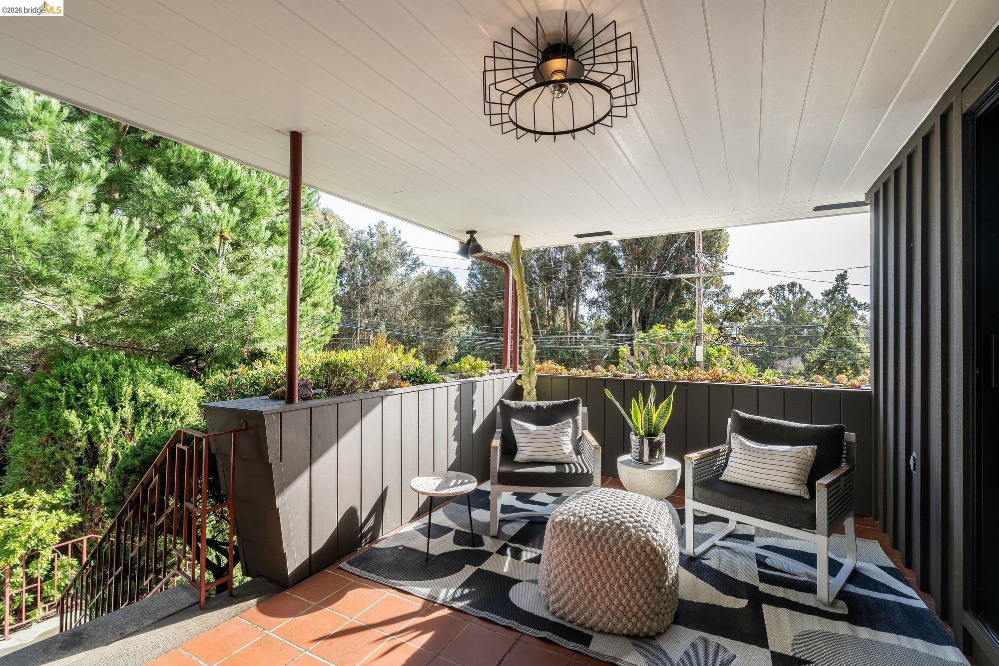 Detail Gallery Image 4 of 59 For 4830 Fair Ave., Oakland,  CA 94619 - 4 Beds | 2/1 Baths