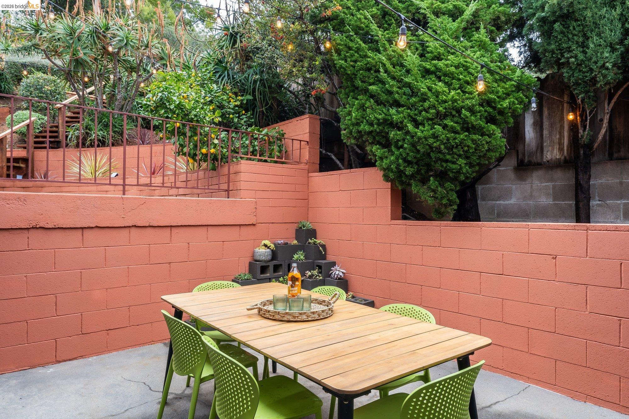 Detail Gallery Image 58 of 59 For 4830 Fair Ave., Oakland,  CA 94619 - 4 Beds | 2/1 Baths