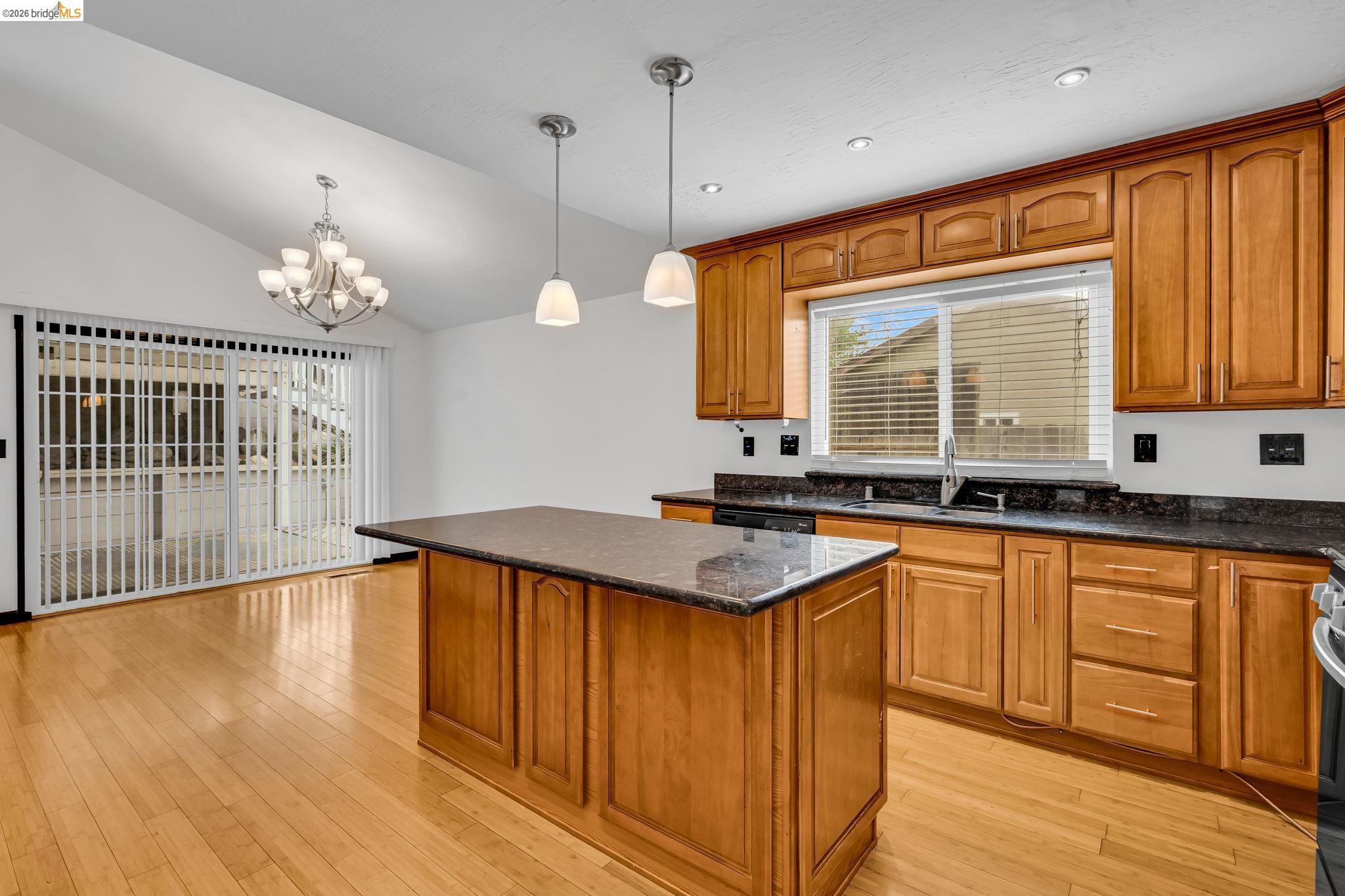 Detail Gallery Image 28 of 52 For 909 Halite Way, Antioch,  CA 94509-9999 - 3 Beds | 2 Baths