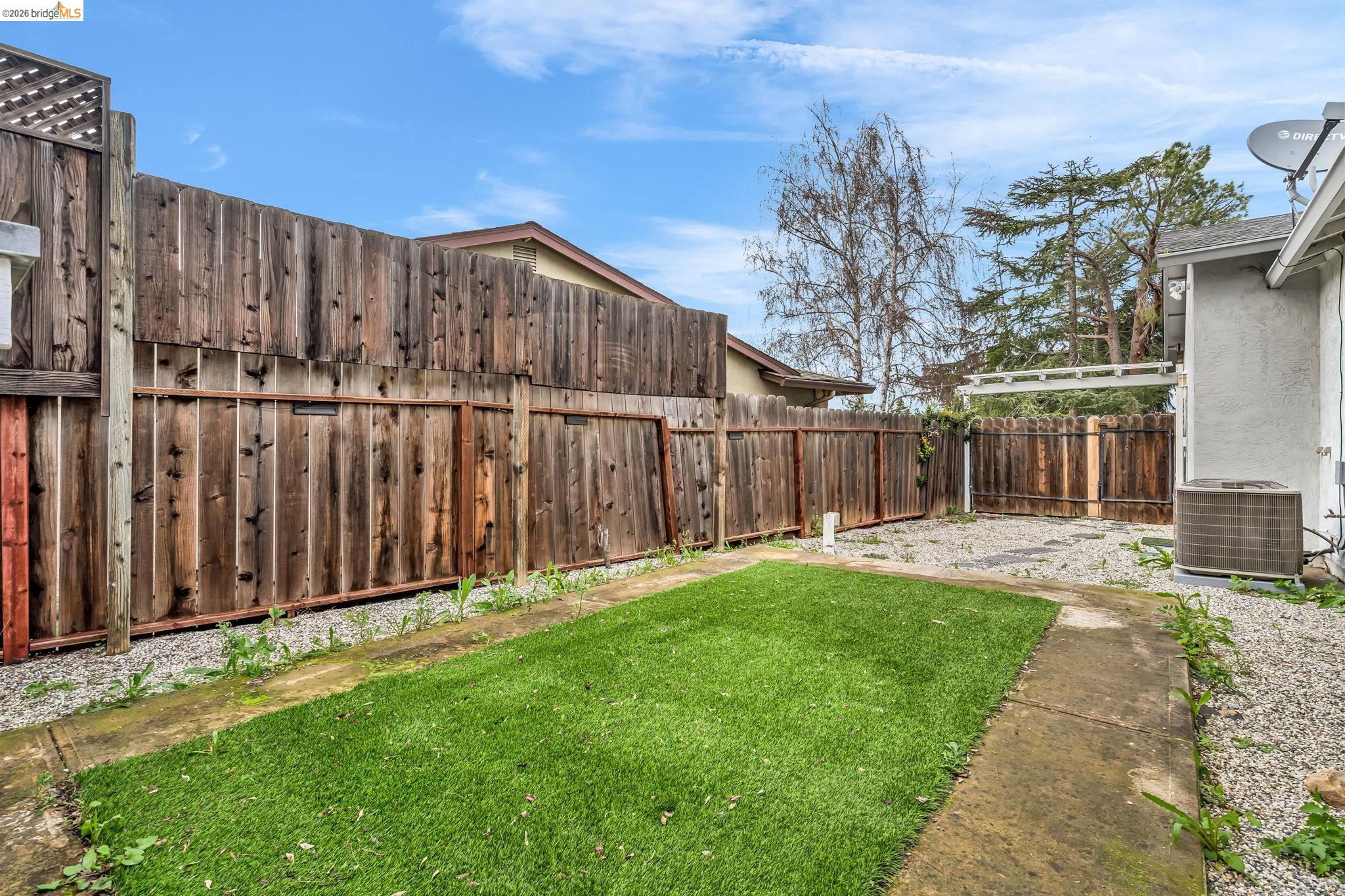 Detail Gallery Image 33 of 52 For 909 Halite Way, Antioch,  CA 94509-9999 - 3 Beds | 2 Baths