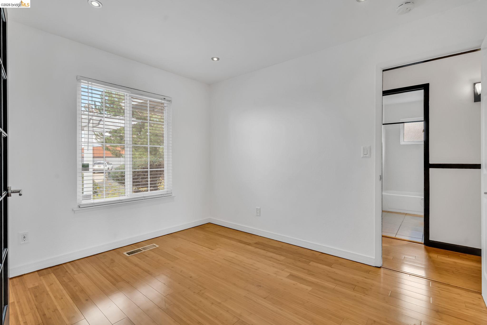 Detail Gallery Image 8 of 52 For 909 Halite Way, Antioch,  CA 94509-9999 - 3 Beds | 2 Baths