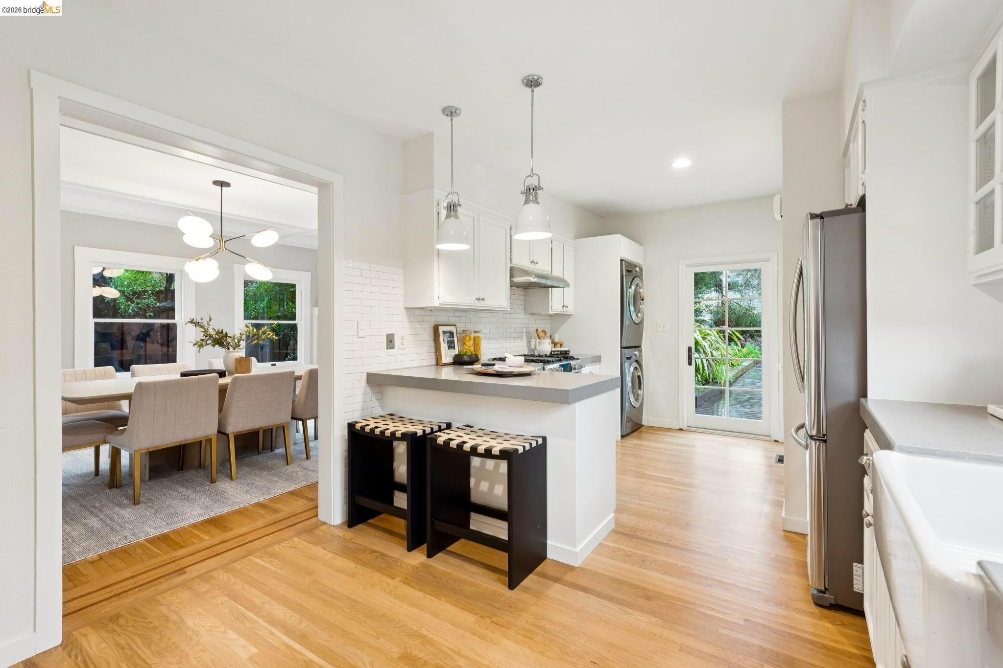 Detail Gallery Image 16 of 60 For 1374 El Centro Ave, Oakland,  CA 94602 - 3 Beds | 2/1 Baths