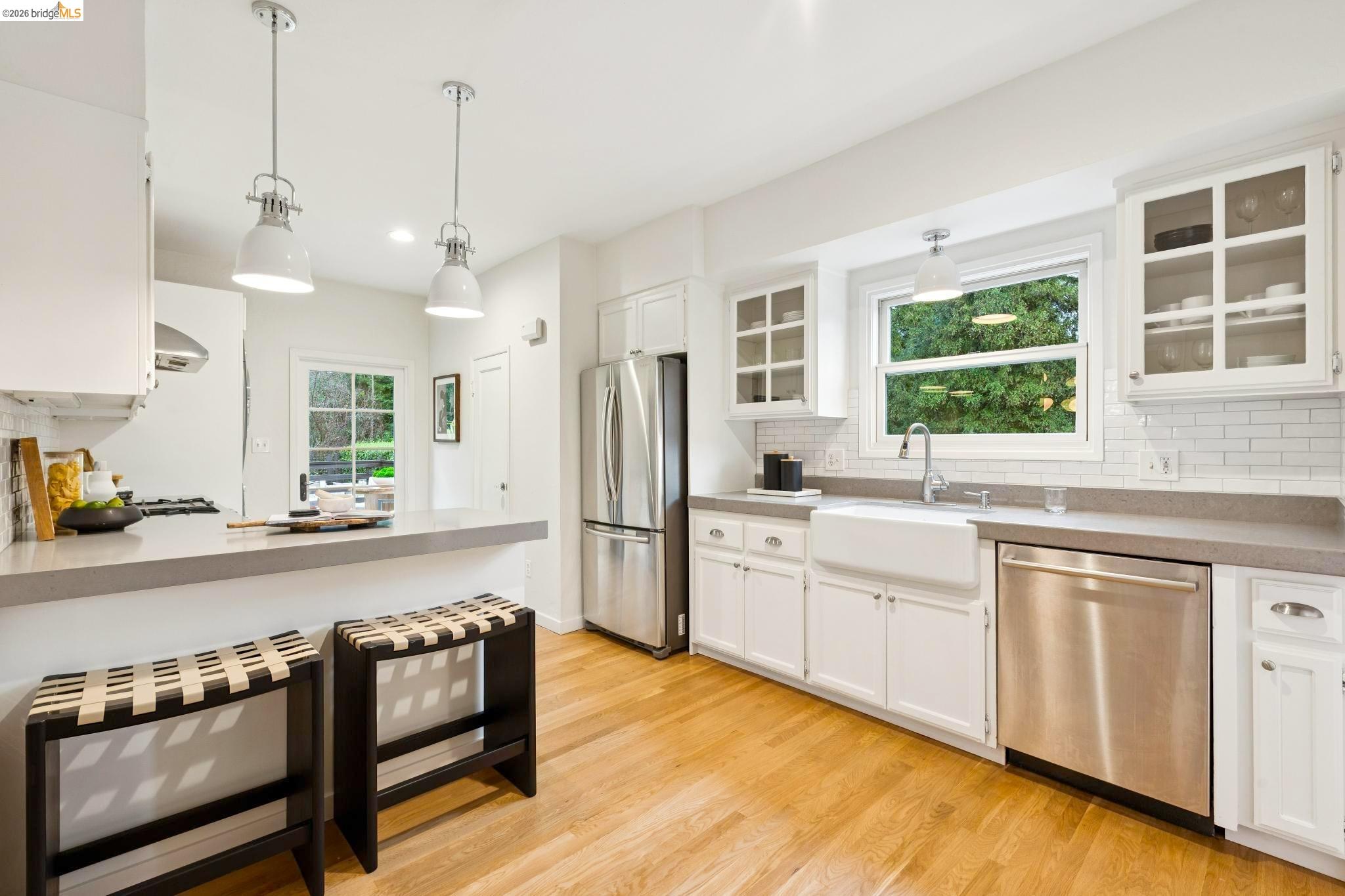 Detail Gallery Image 17 of 60 For 1374 El Centro Ave, Oakland,  CA 94602 - 3 Beds | 2/1 Baths