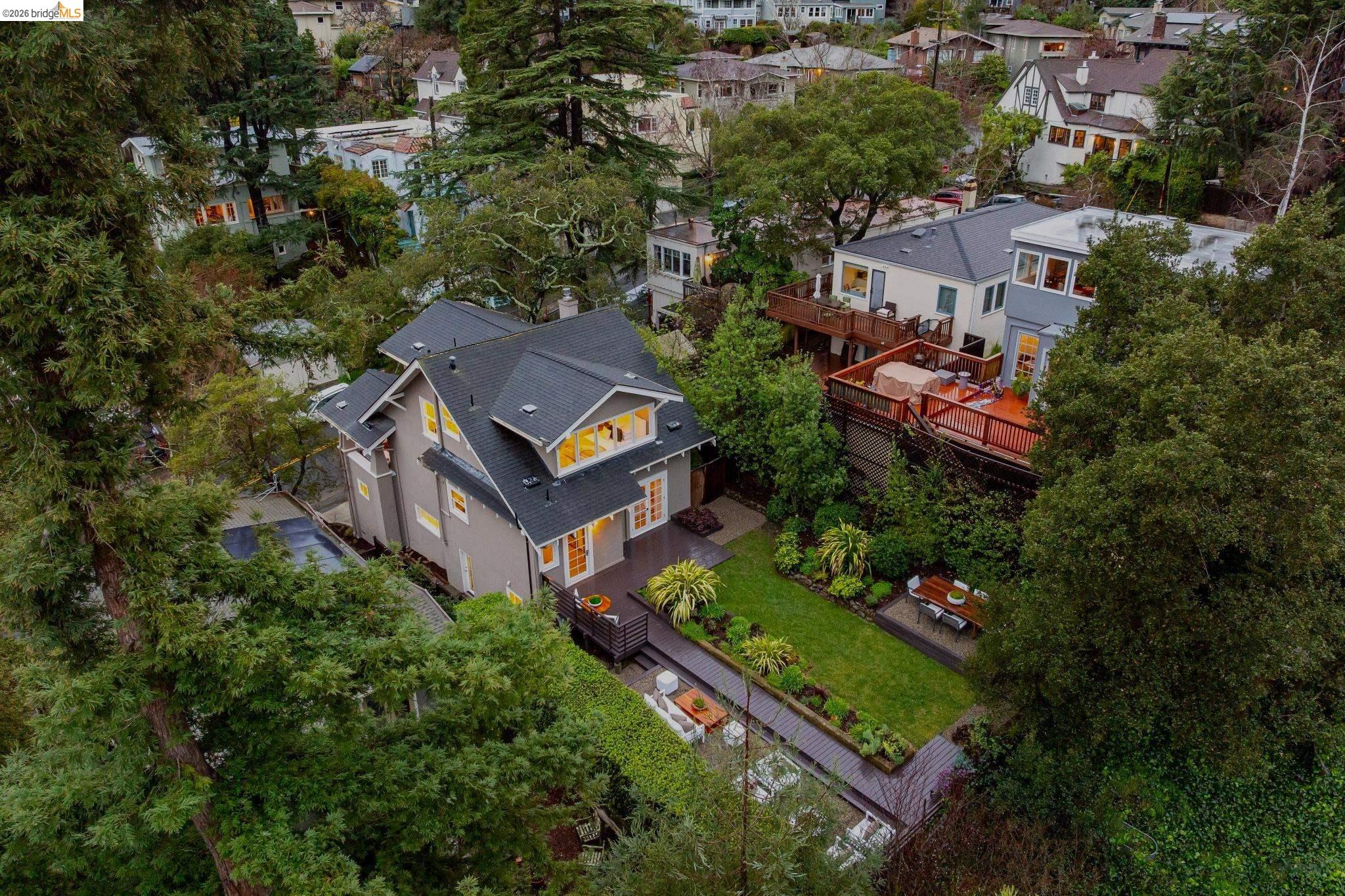 Detail Gallery Image 55 of 60 For 1374 El Centro Ave, Oakland,  CA 94602 - 3 Beds | 2/1 Baths