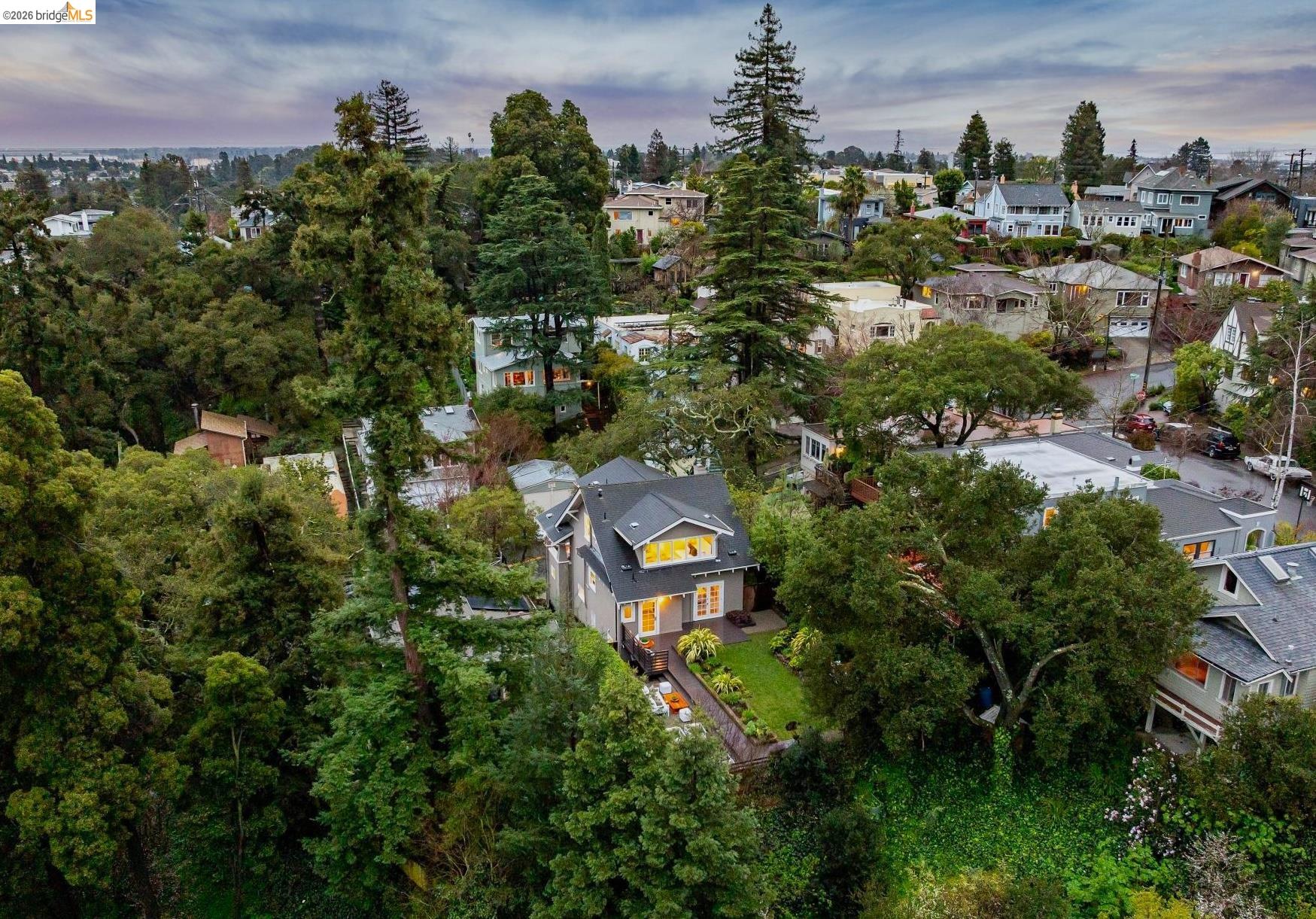 Detail Gallery Image 57 of 60 For 1374 El Centro Ave, Oakland,  CA 94602 - 3 Beds | 2/1 Baths