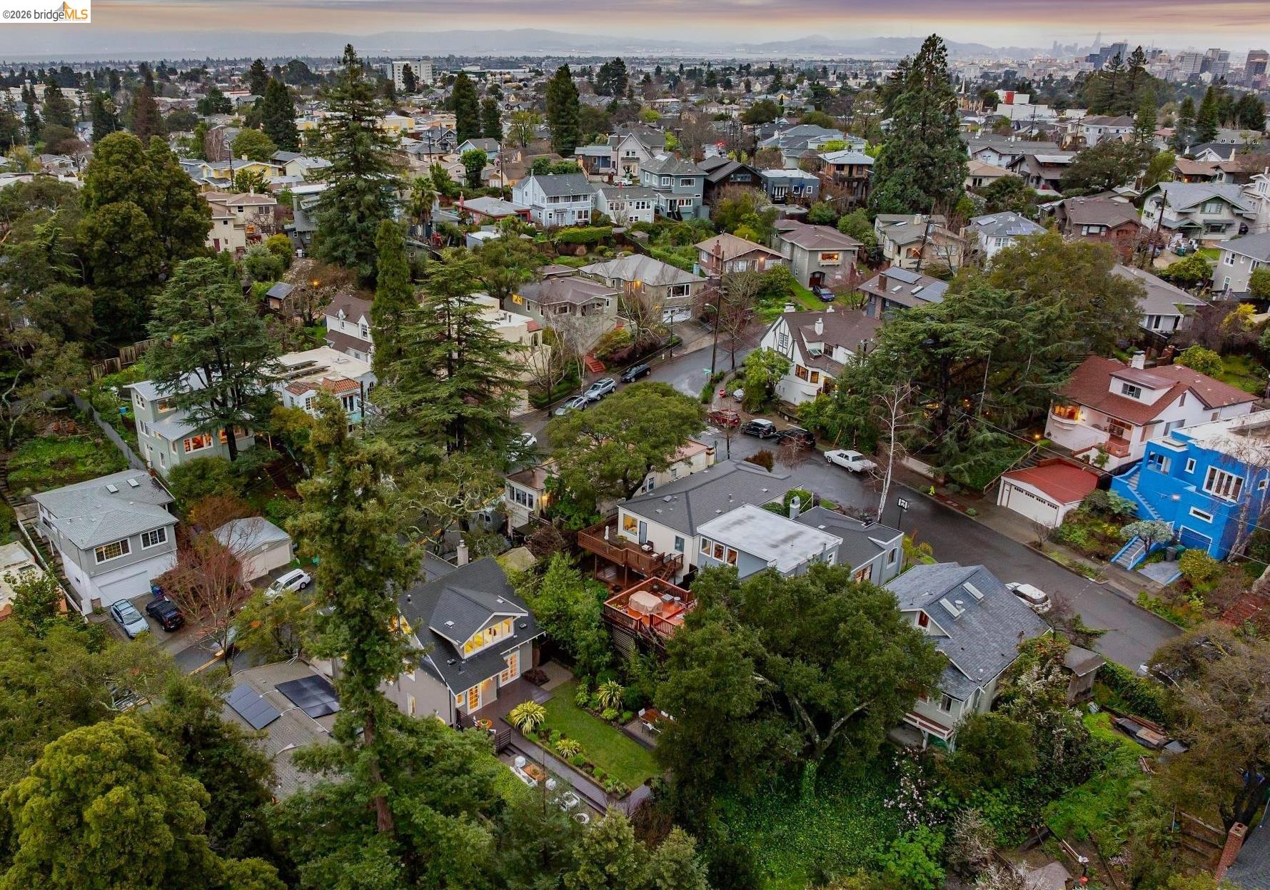 Detail Gallery Image 58 of 60 For 1374 El Centro Ave, Oakland,  CA 94602 - 3 Beds | 2/1 Baths