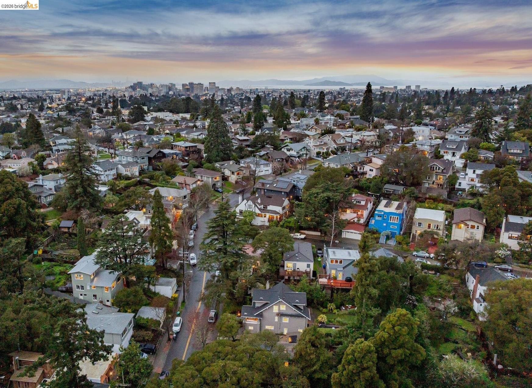 Detail Gallery Image 60 of 60 For 1374 El Centro Ave, Oakland,  CA 94602 - 3 Beds | 2/1 Baths