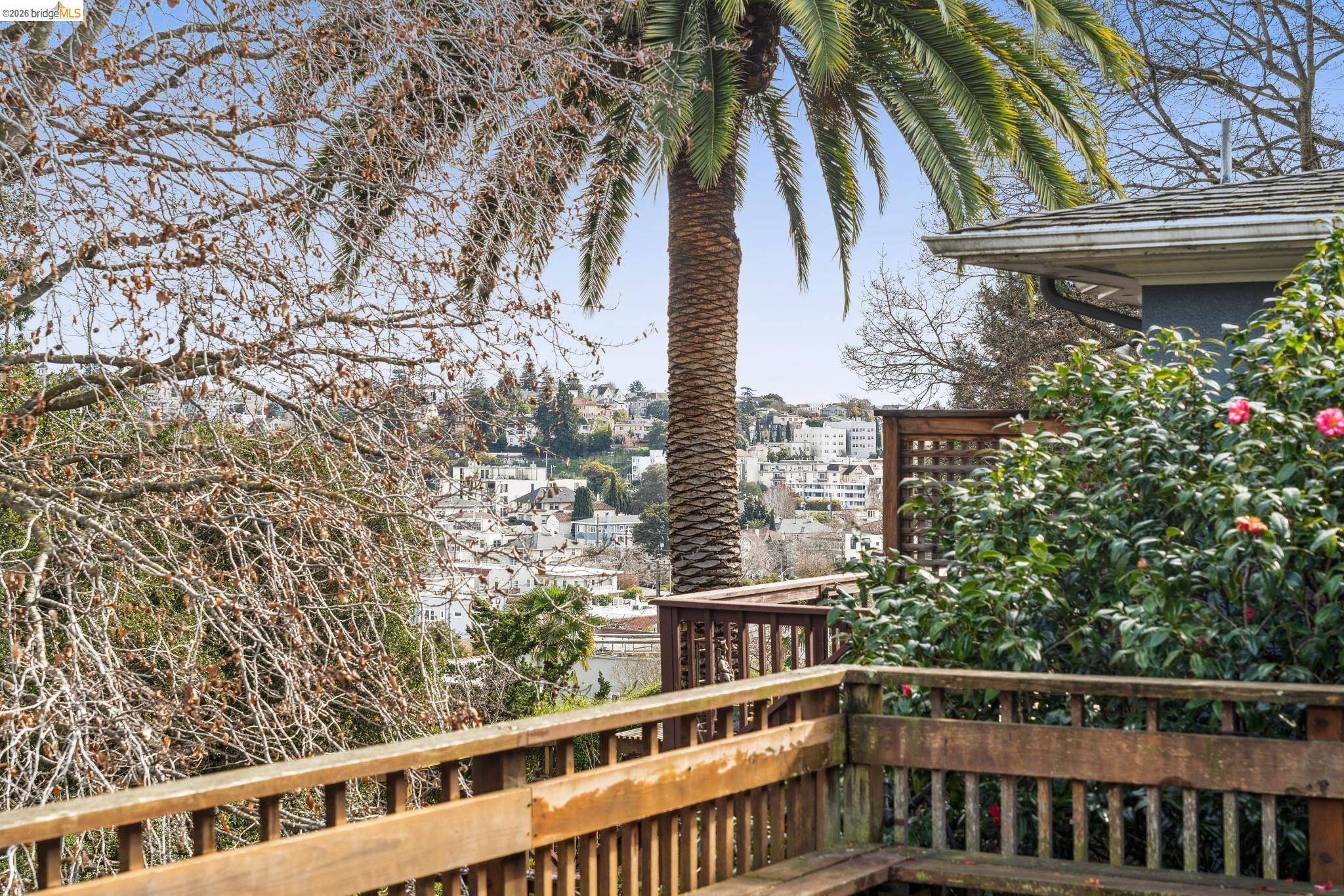 Detail Gallery Image 27 of 36 For 534 Mira Vista Ave, Oakland,  CA 94610 - 4 Beds | 2 Baths