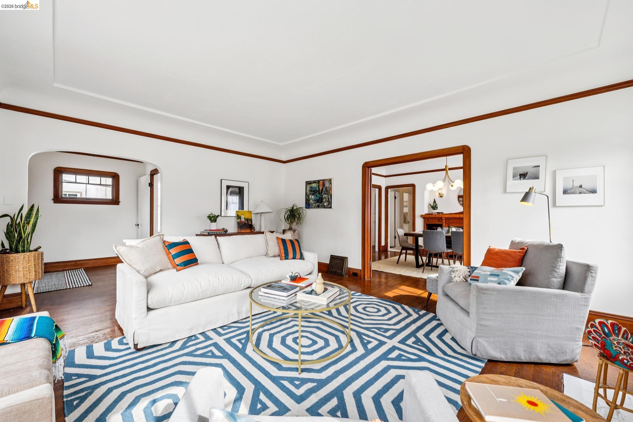 Detail Gallery Image 9 of 36 For 534 Mira Vista Ave, Oakland,  CA 94610 - 4 Beds | 2 Baths