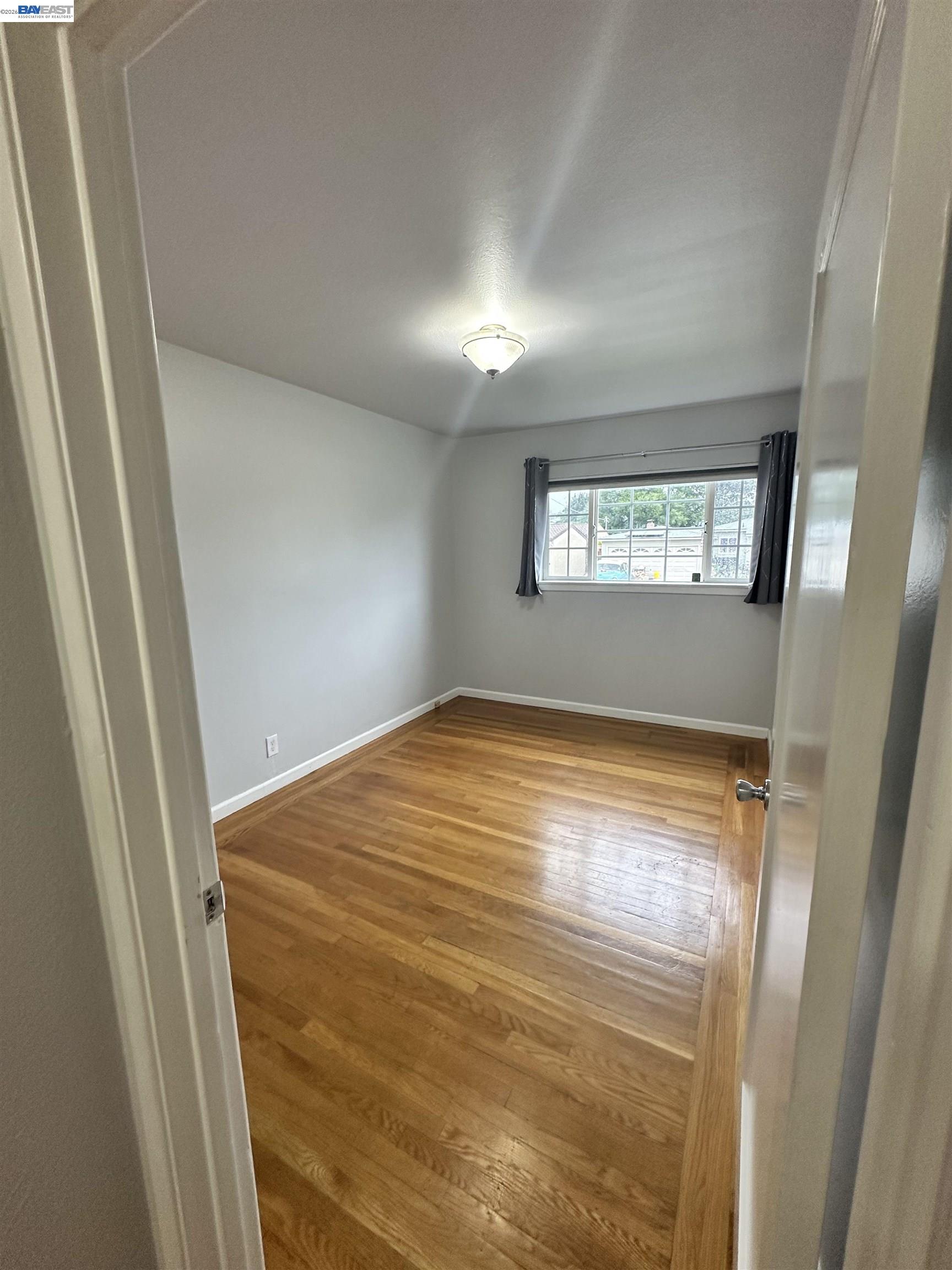 Detail Gallery Image 16 of 38 For 26847 Gaither Way, Hayward,  CA 94544 - 3 Beds | 1 Baths