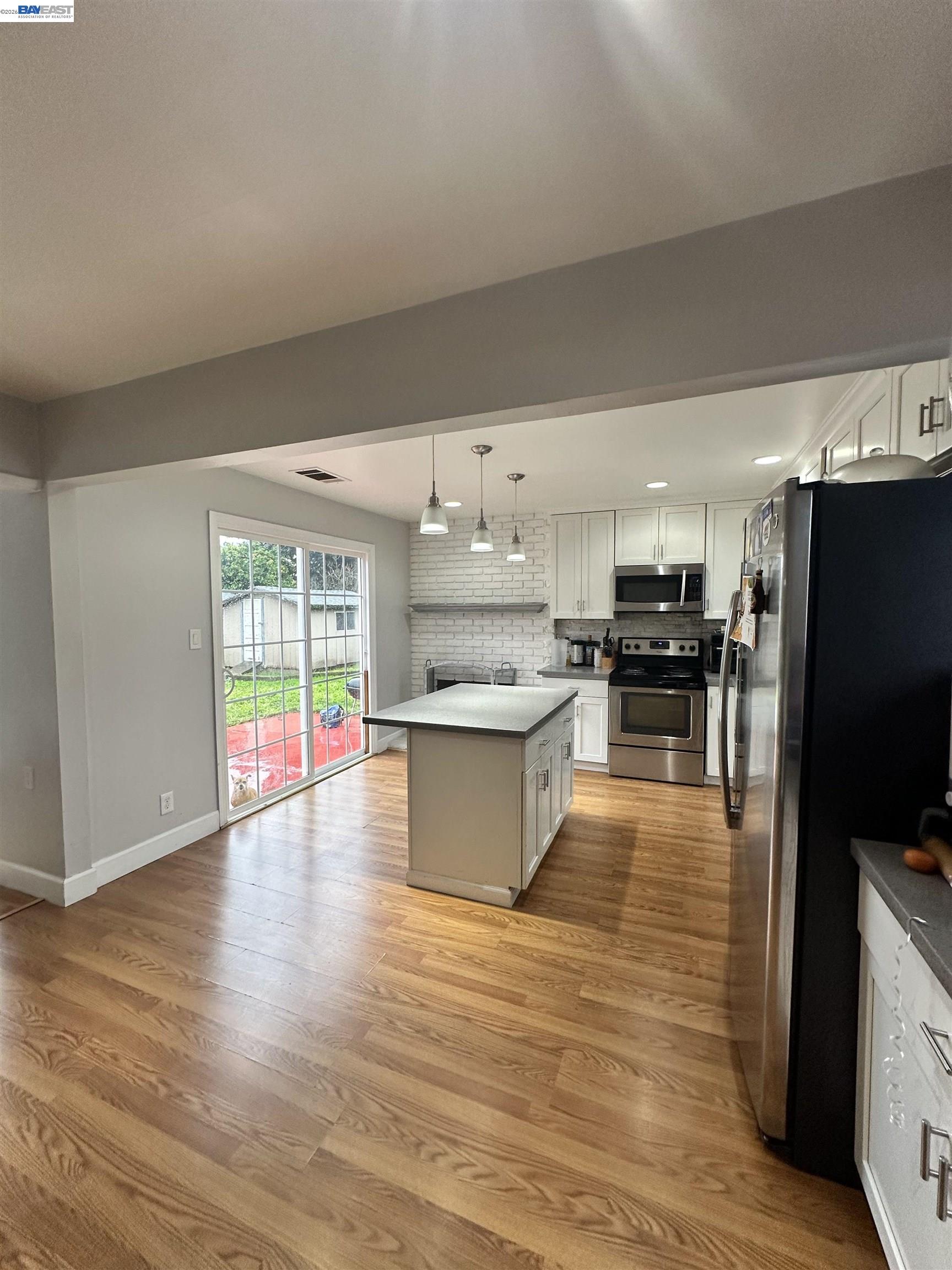 Detail Gallery Image 18 of 38 For 26847 Gaither Way, Hayward,  CA 94544 - 3 Beds | 1 Baths