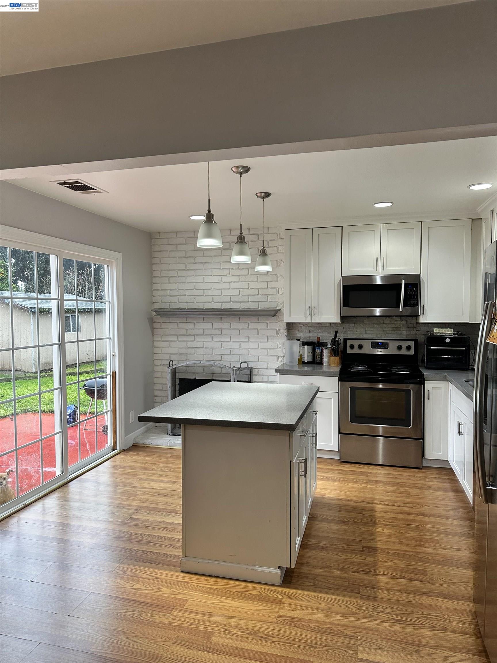 Detail Gallery Image 22 of 38 For 26847 Gaither Way, Hayward,  CA 94544 - 3 Beds | 1 Baths