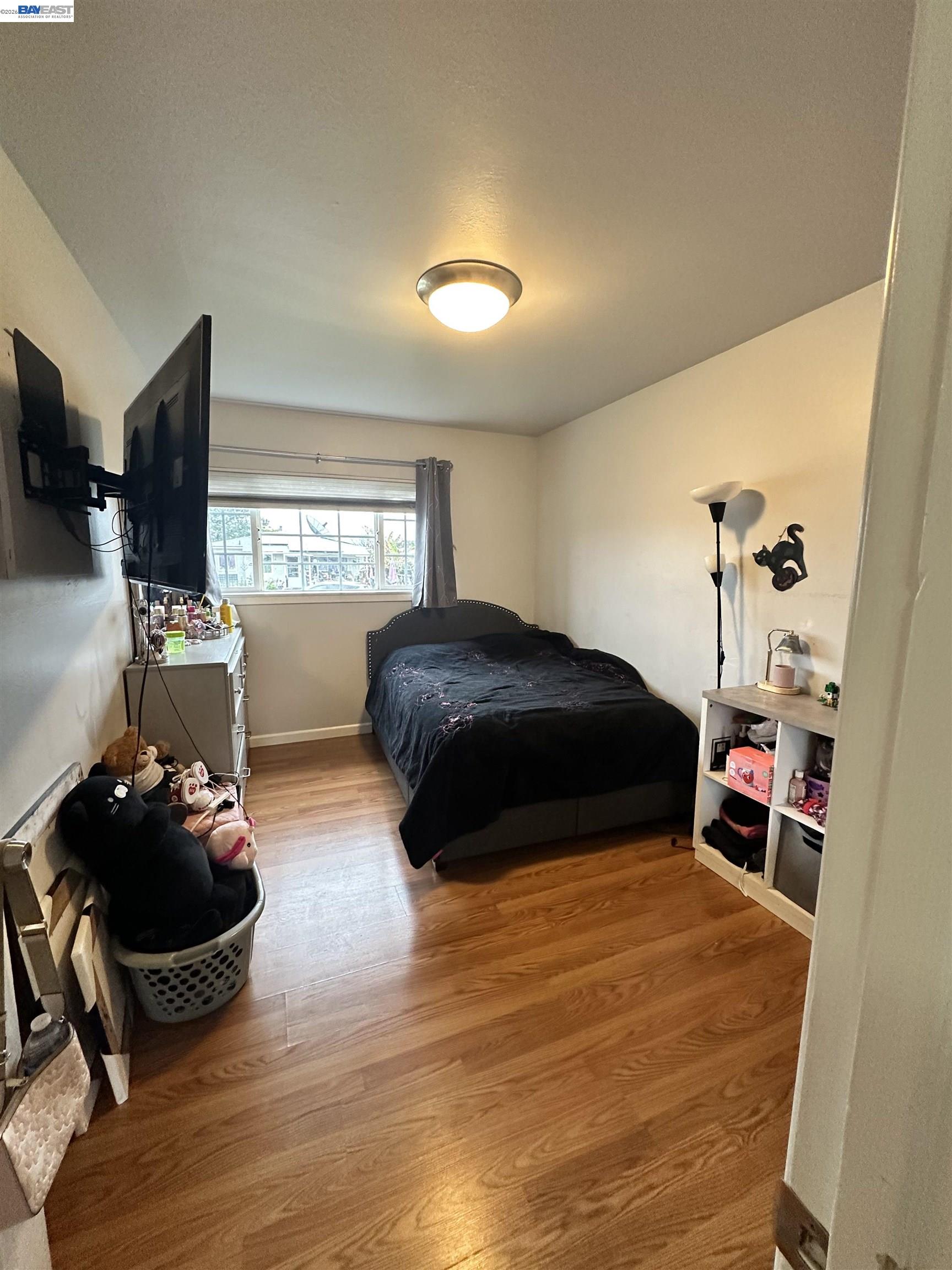 Detail Gallery Image 9 of 38 For 26847 Gaither Way, Hayward,  CA 94544 - 3 Beds | 1 Baths