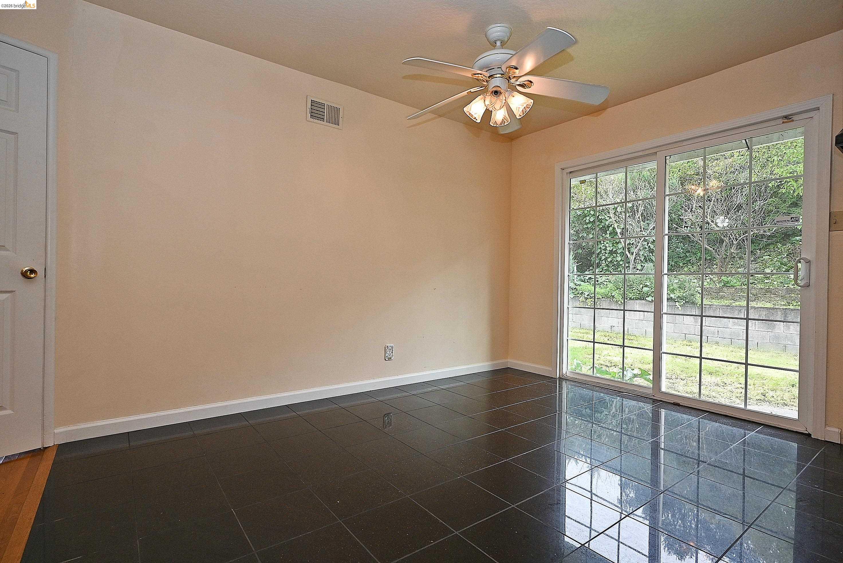 Detail Gallery Image 18 of 33 For 159 Coleridge Dr, Vallejo,  CA 94591 - 3 Beds | 2 Baths