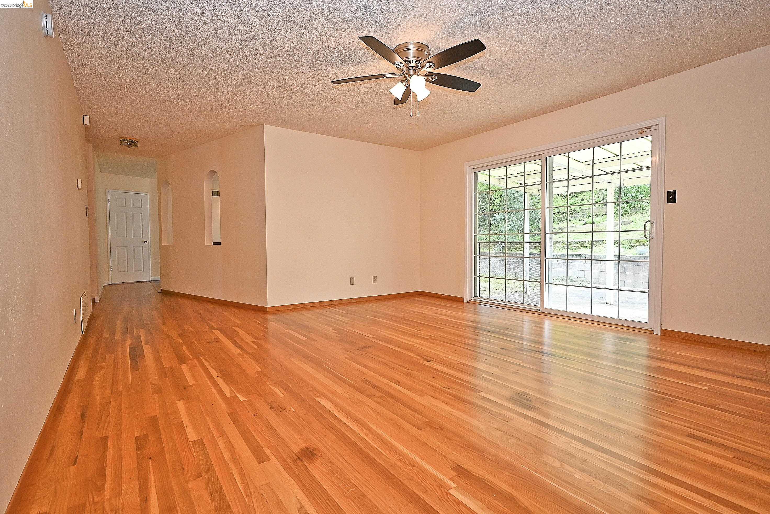 Detail Gallery Image 22 of 33 For 159 Coleridge Dr, Vallejo,  CA 94591 - 3 Beds | 2 Baths